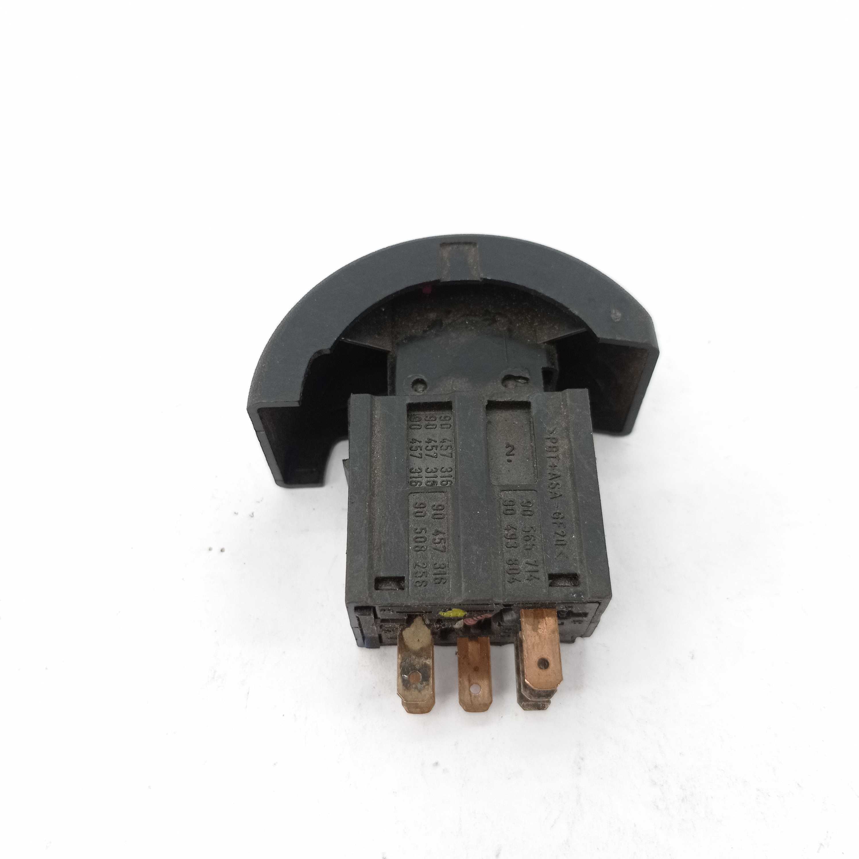 Botão Pisca Alerta Gm Astra Zafira 24416080 E20657 3