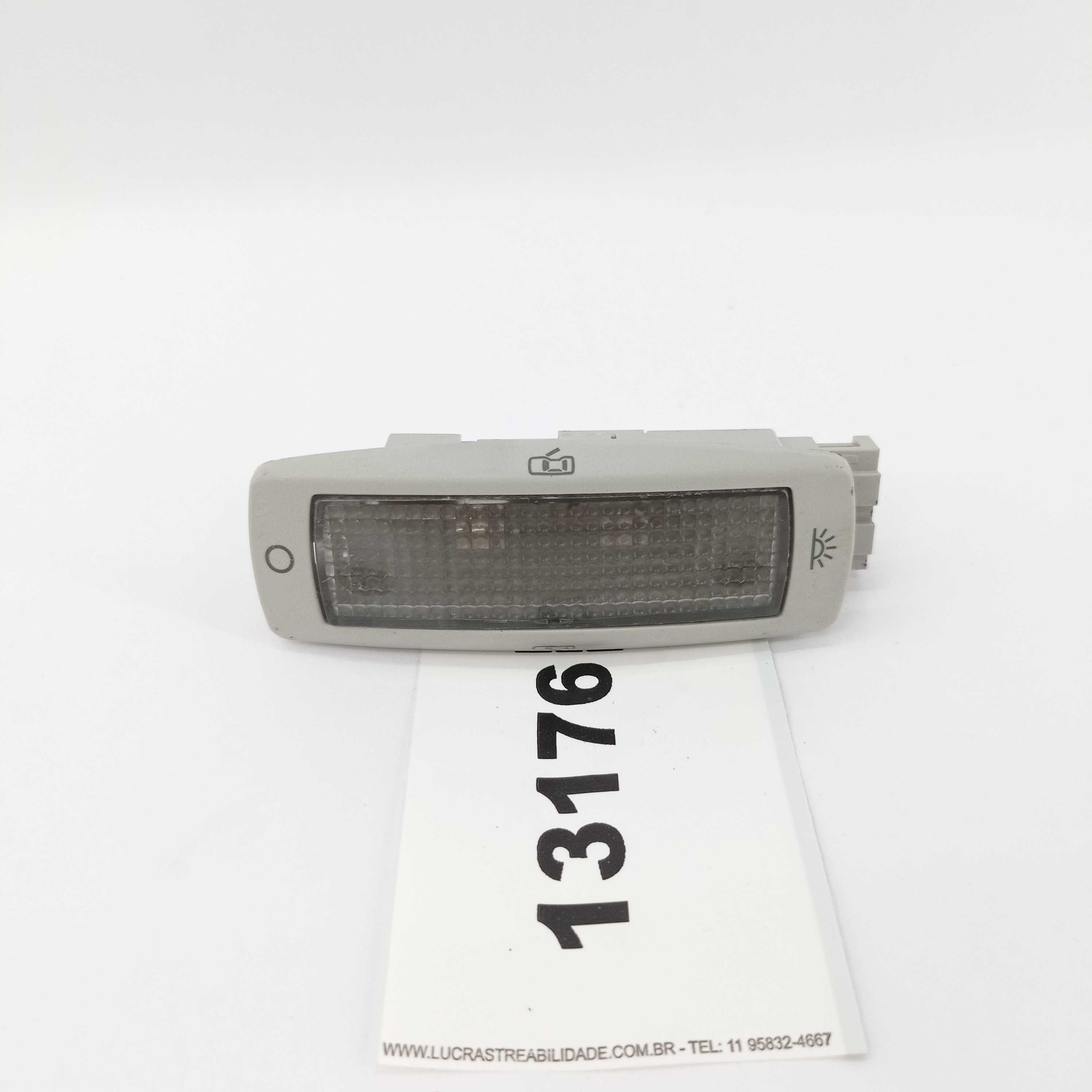 Luz De Teto Lateral Volks Jetta 3b0947291 4