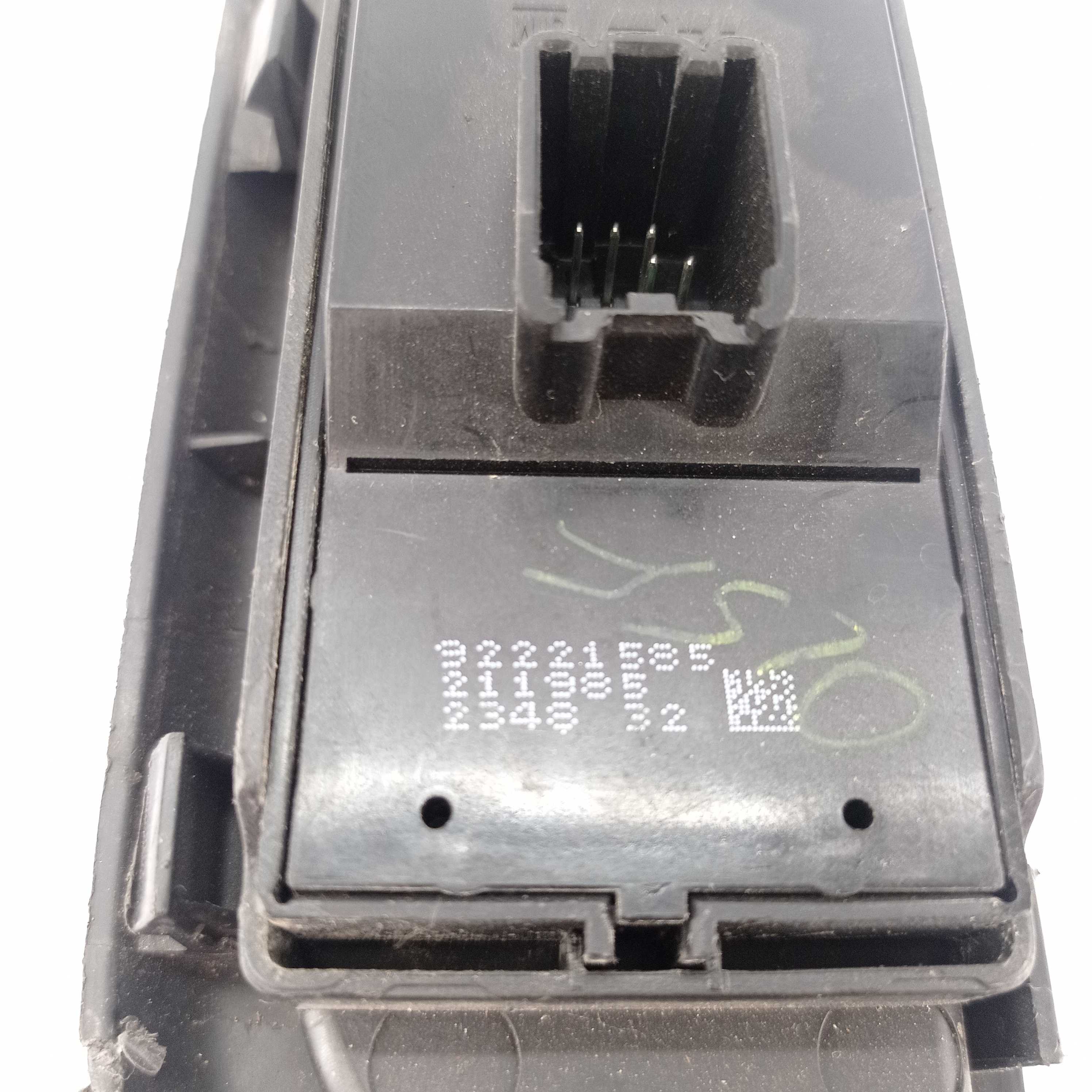 Botão Vidro Elétrico Diant/dir Gm Onix 92221585 Estoque 6