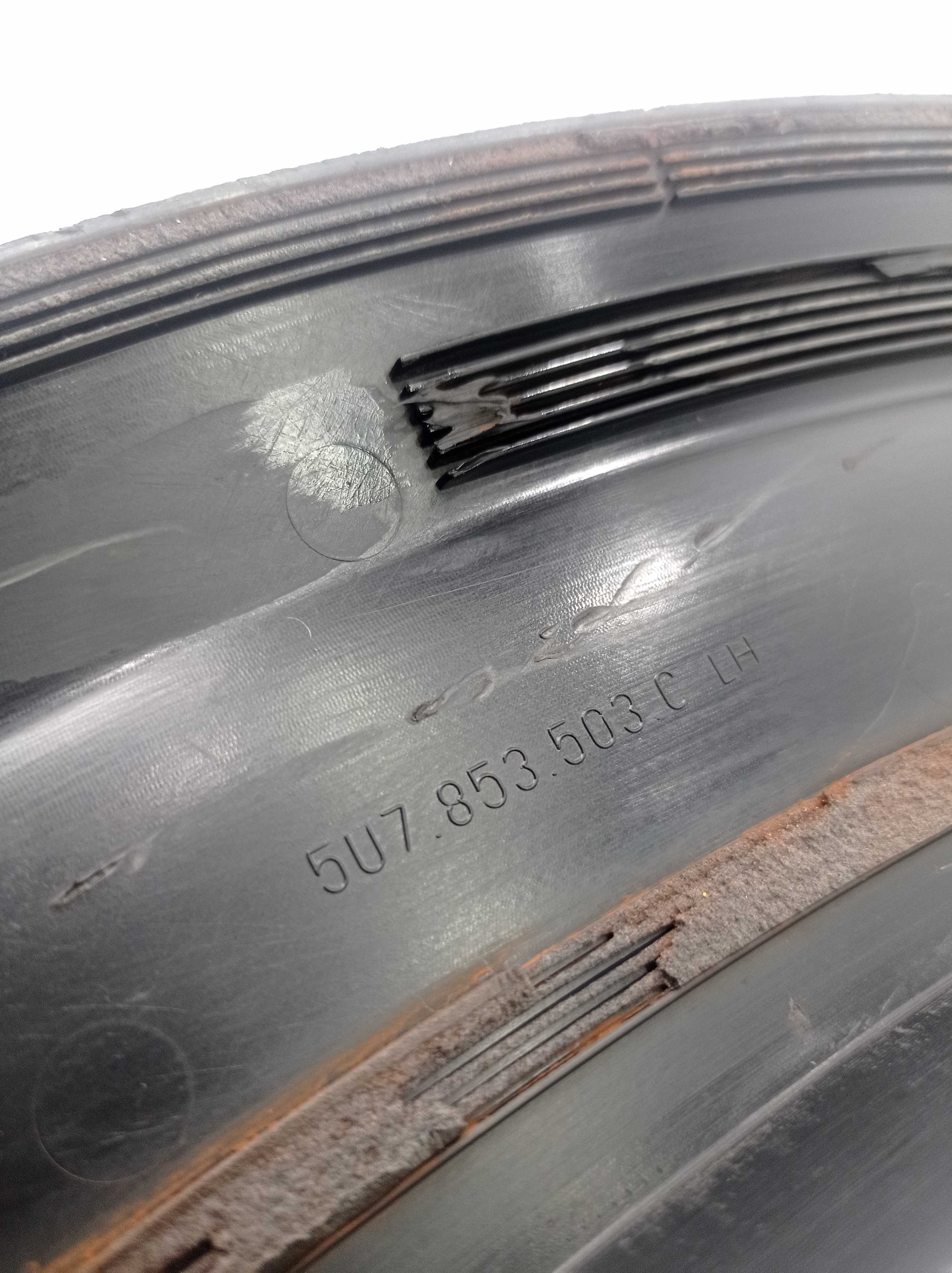 Moldura paralama Tras esquerdo Vw Saveiro 5u7853503c estoque 6
