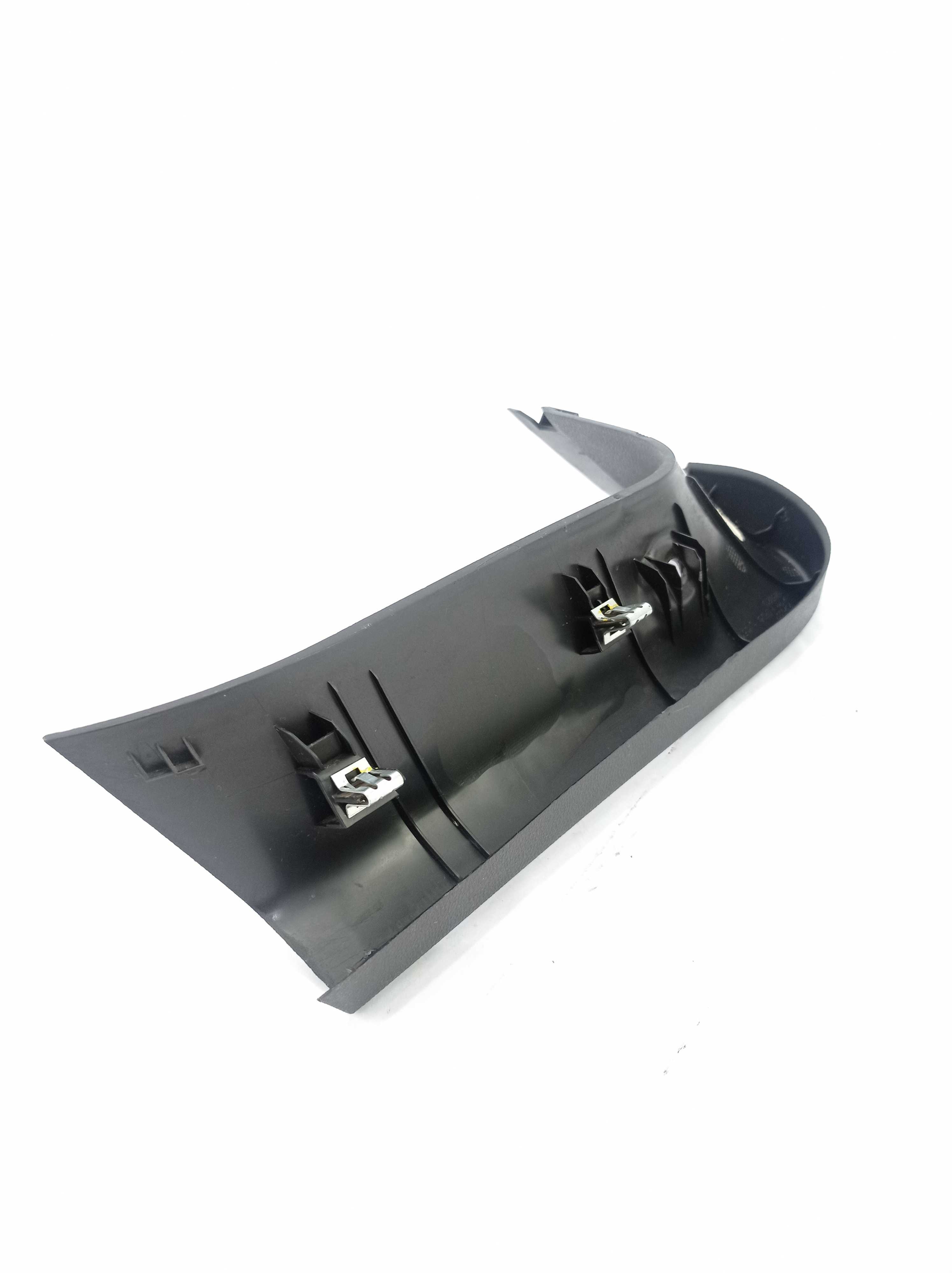 Acabamento Interno Direito Tampa Traseira Gm Tracker E30787 Preto 2
