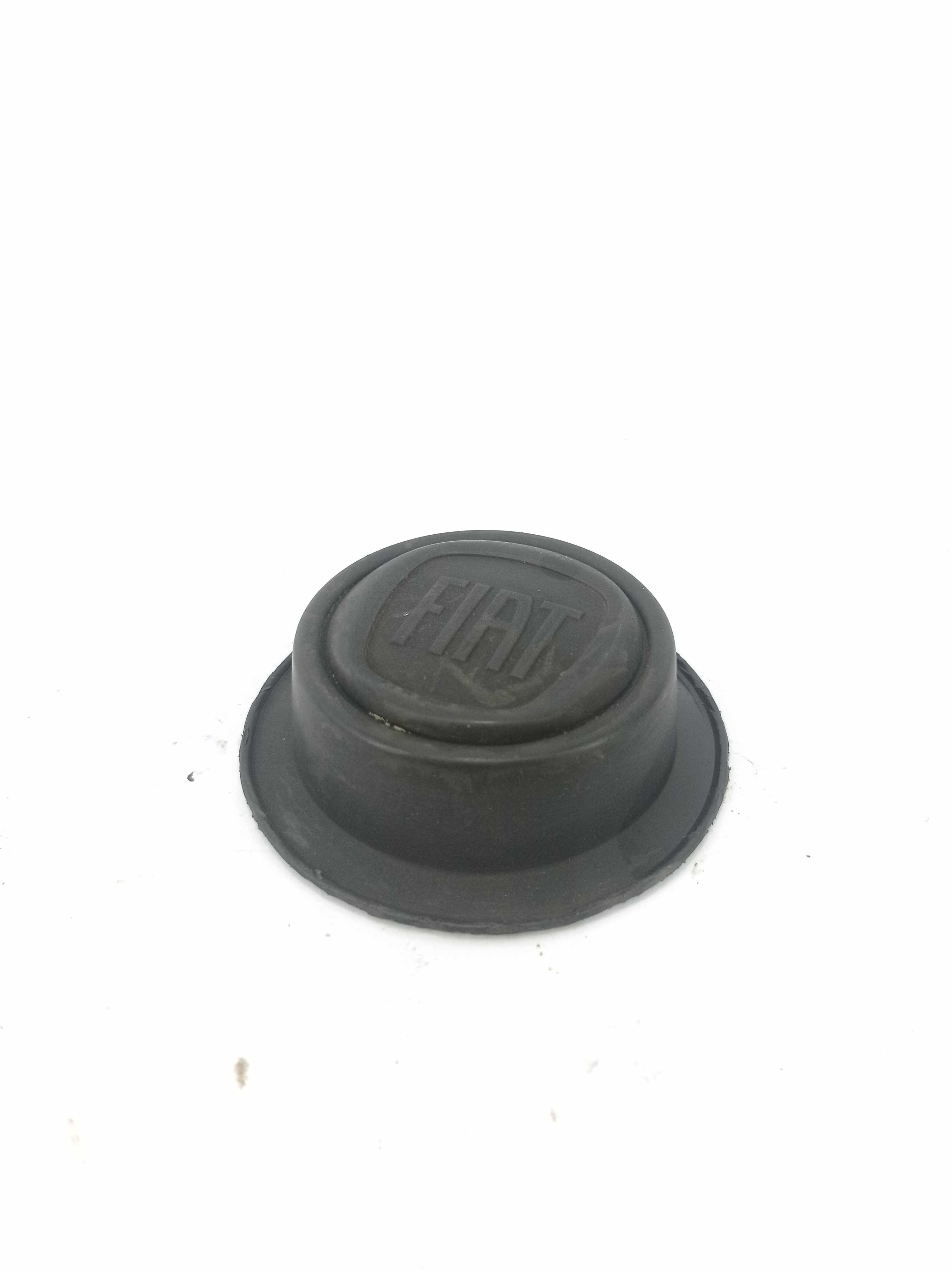 Calota Centro De Roda Fiat Strada 2012 100176558 E29825 2