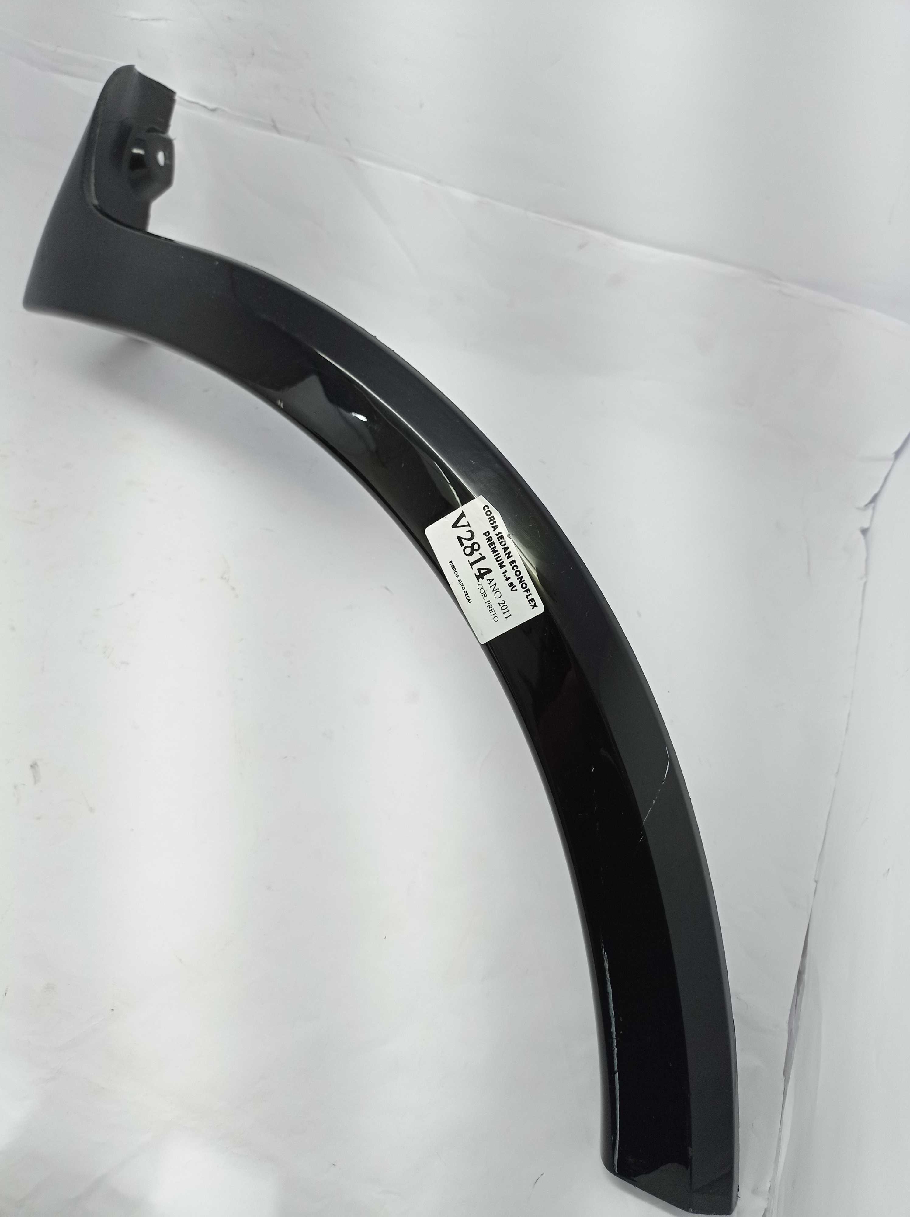 Moldura Lateral Traseira Esquerda Corsa Sedan 2002/12 Detalh 3