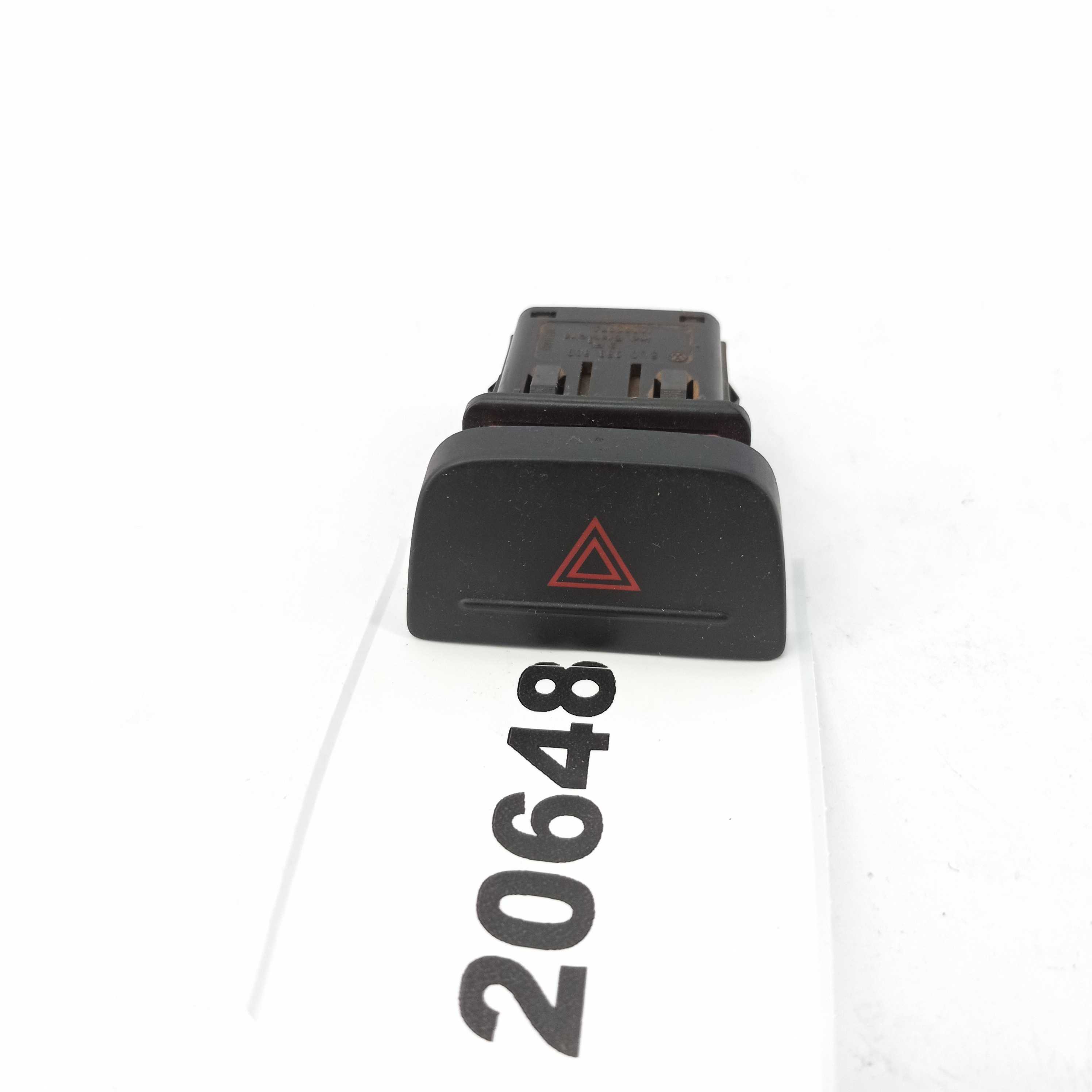 Botão Pisca Alerta Volkswagen Voyage G6 5u0953509 E20648 3