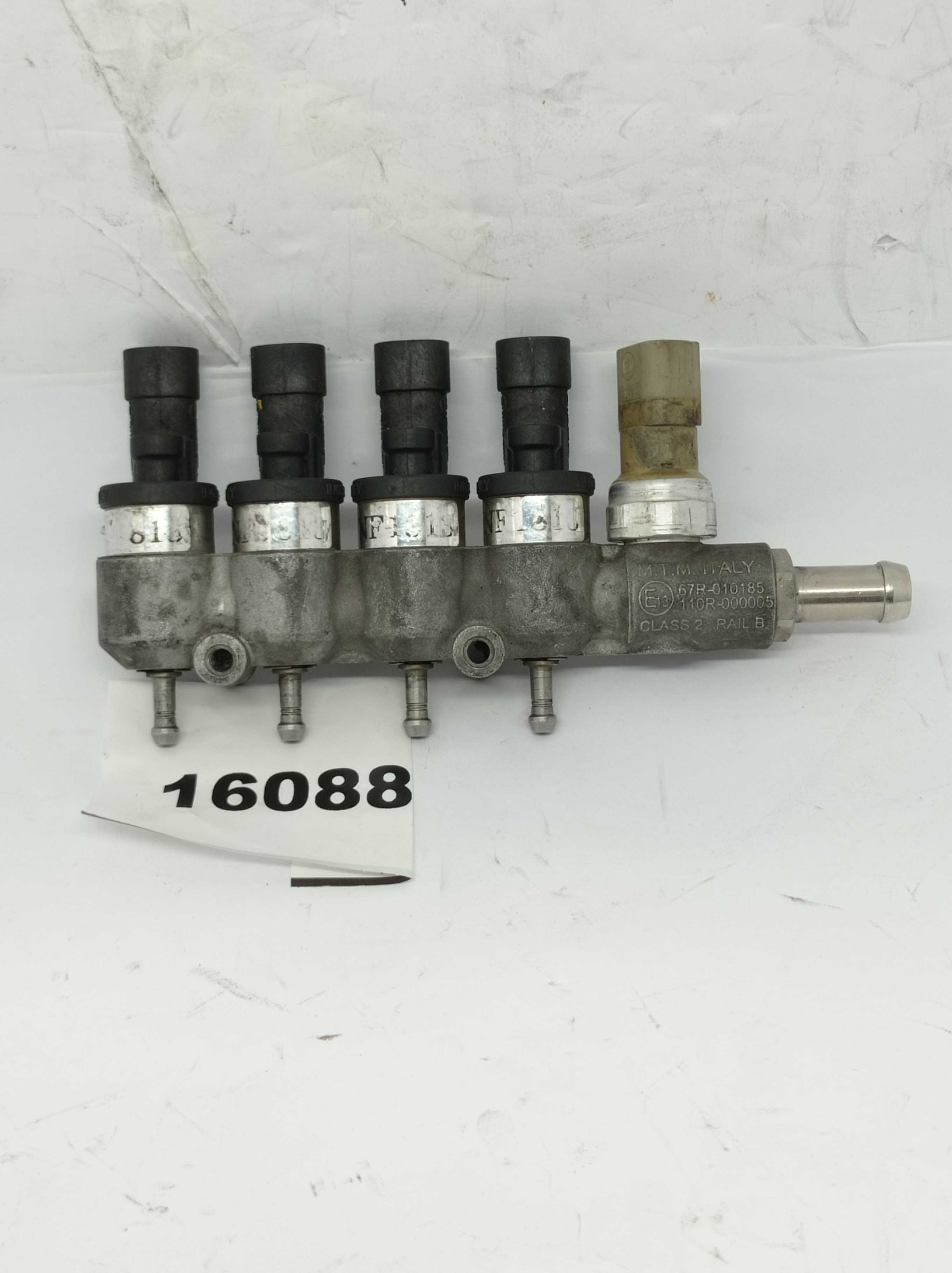 Bico Injetor Trilho De Injeção Siena Tetra Full 67R010185