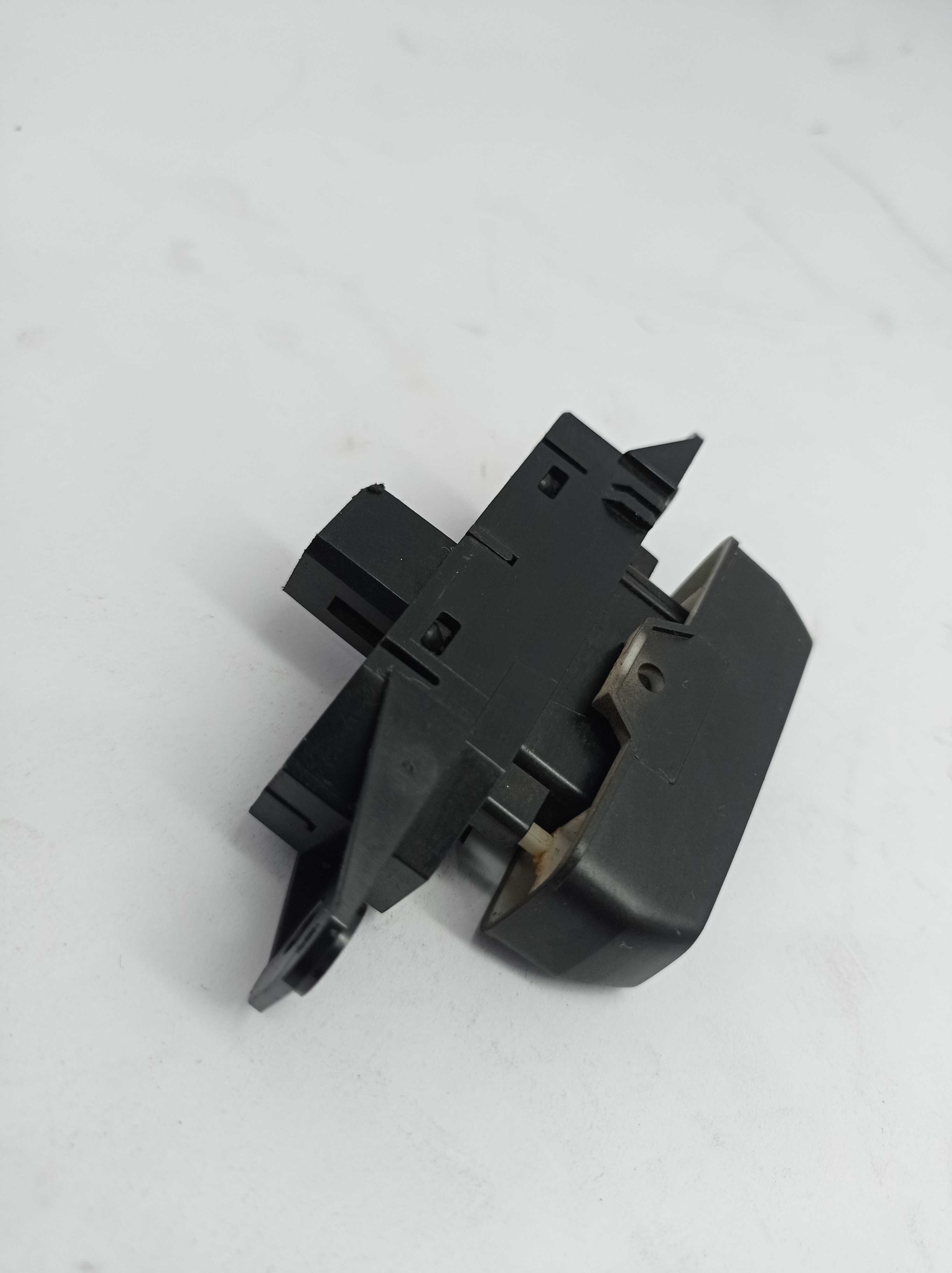 Interruptor Trava/destrava Das Portas Gm Cobalt/spin -19123 4