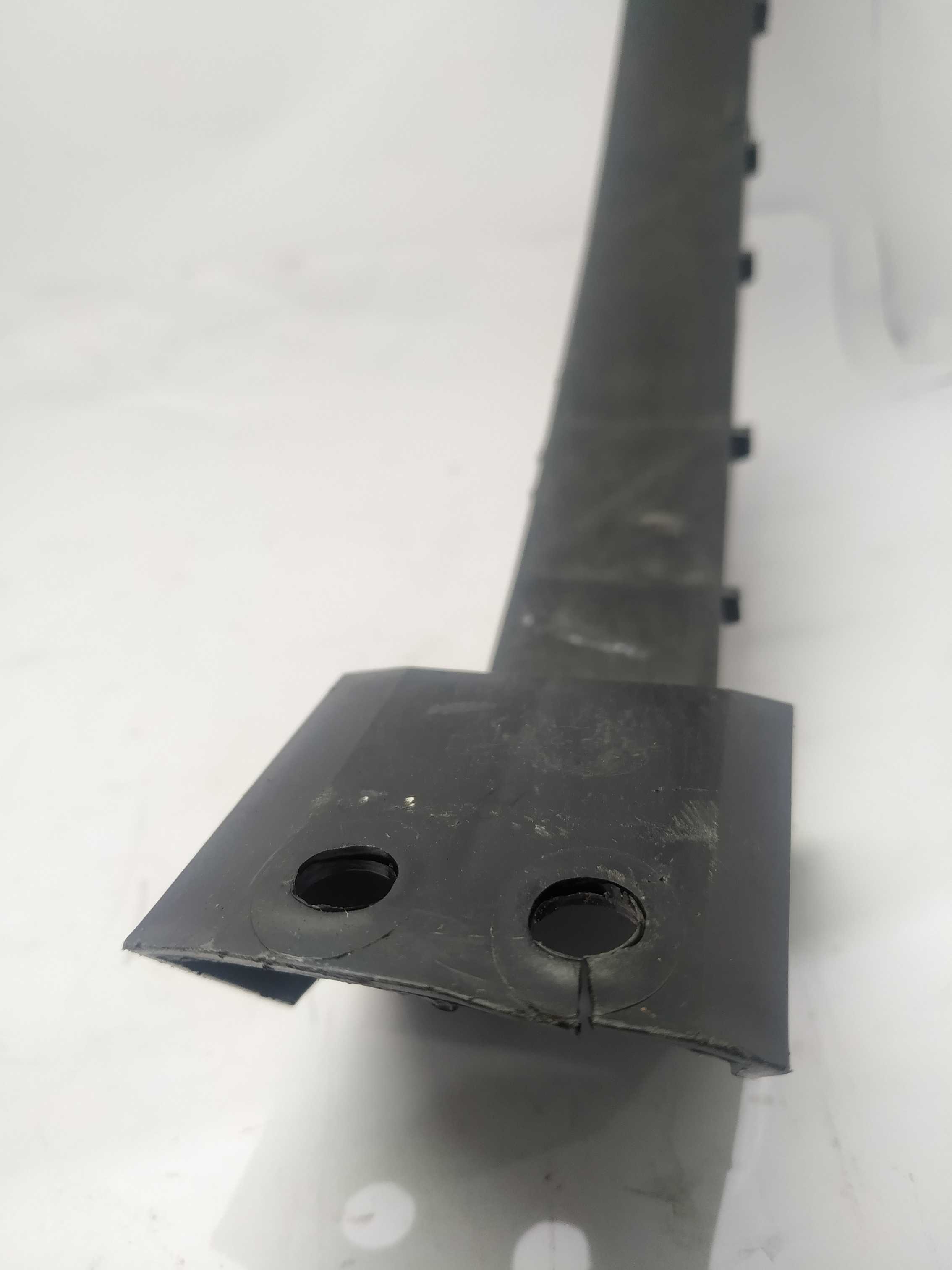 Suporte Parachoque Dianteiro Esquerdo Strada 2020 51834853