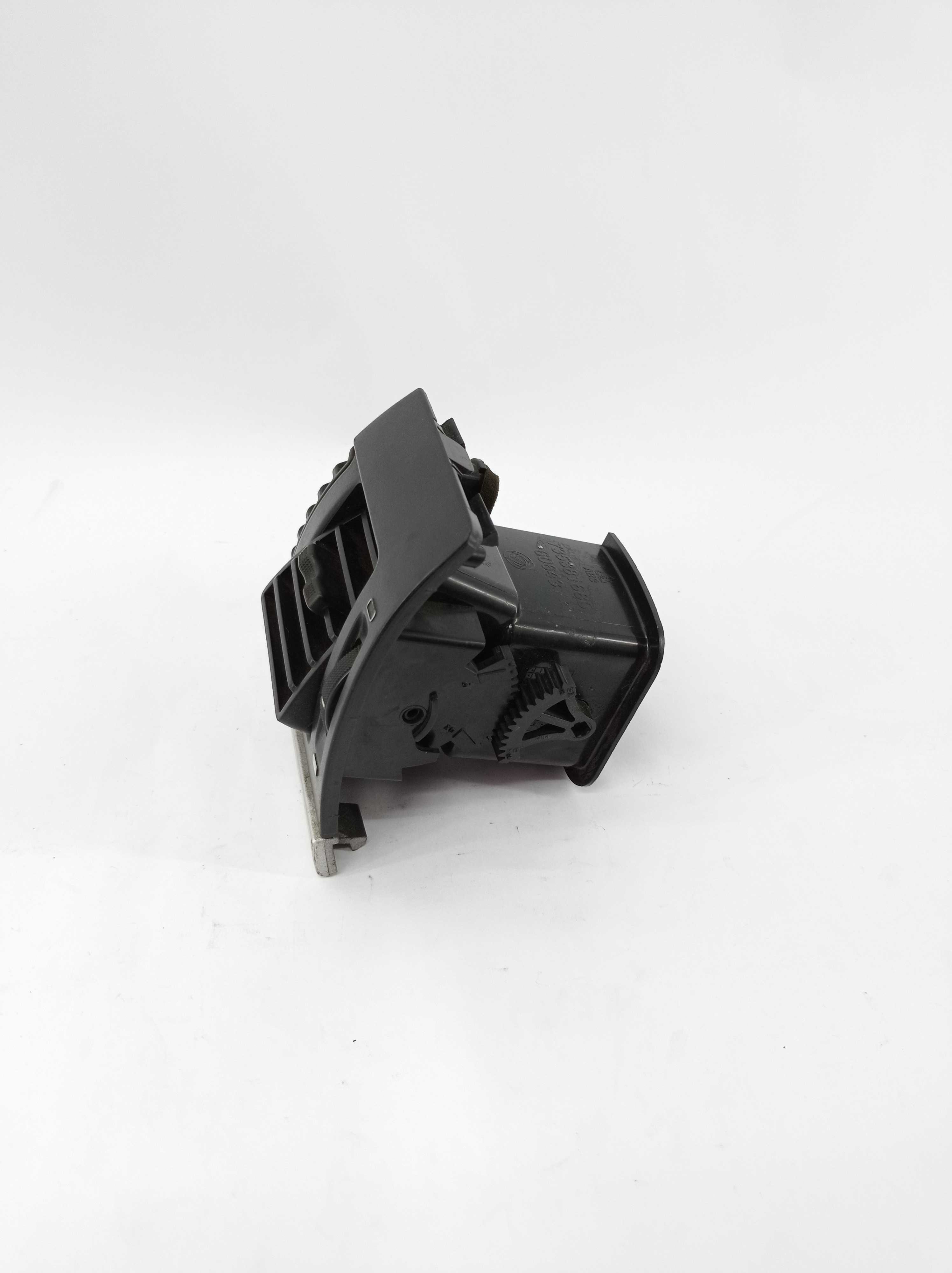 Difusor Ar Esquerdo Painel Fiat Strada Idea E18900
