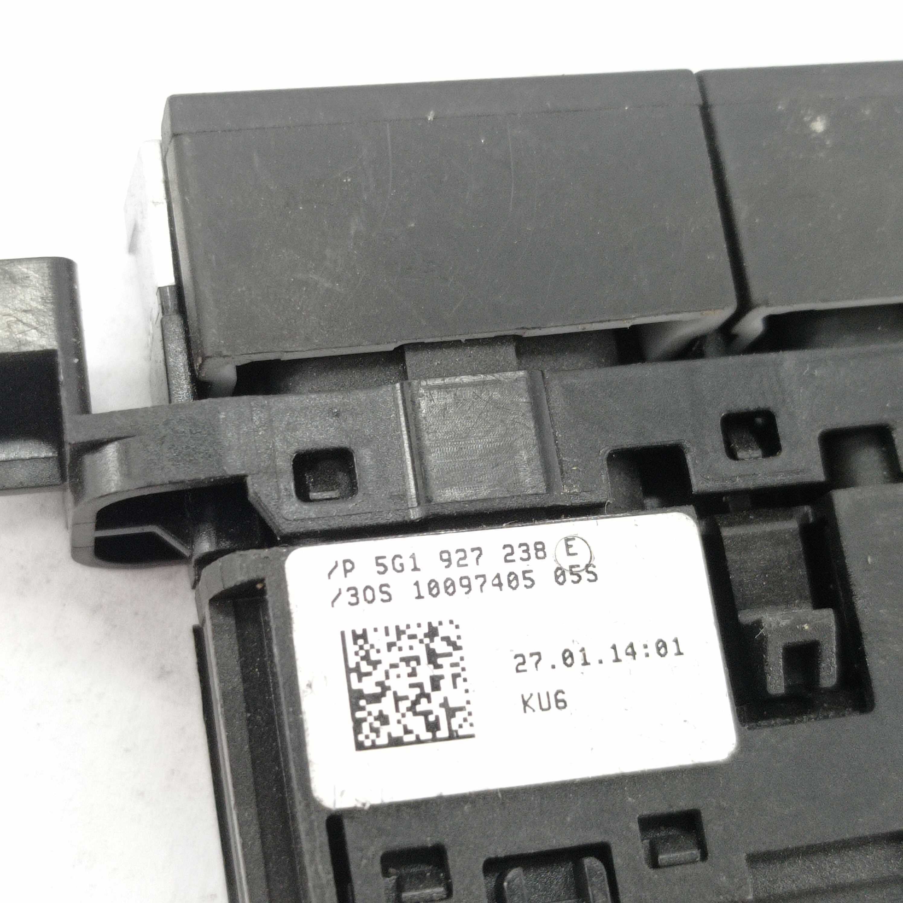 Botão Sensro Estacionamento Volkswagen Golf 5g1927238e 5
