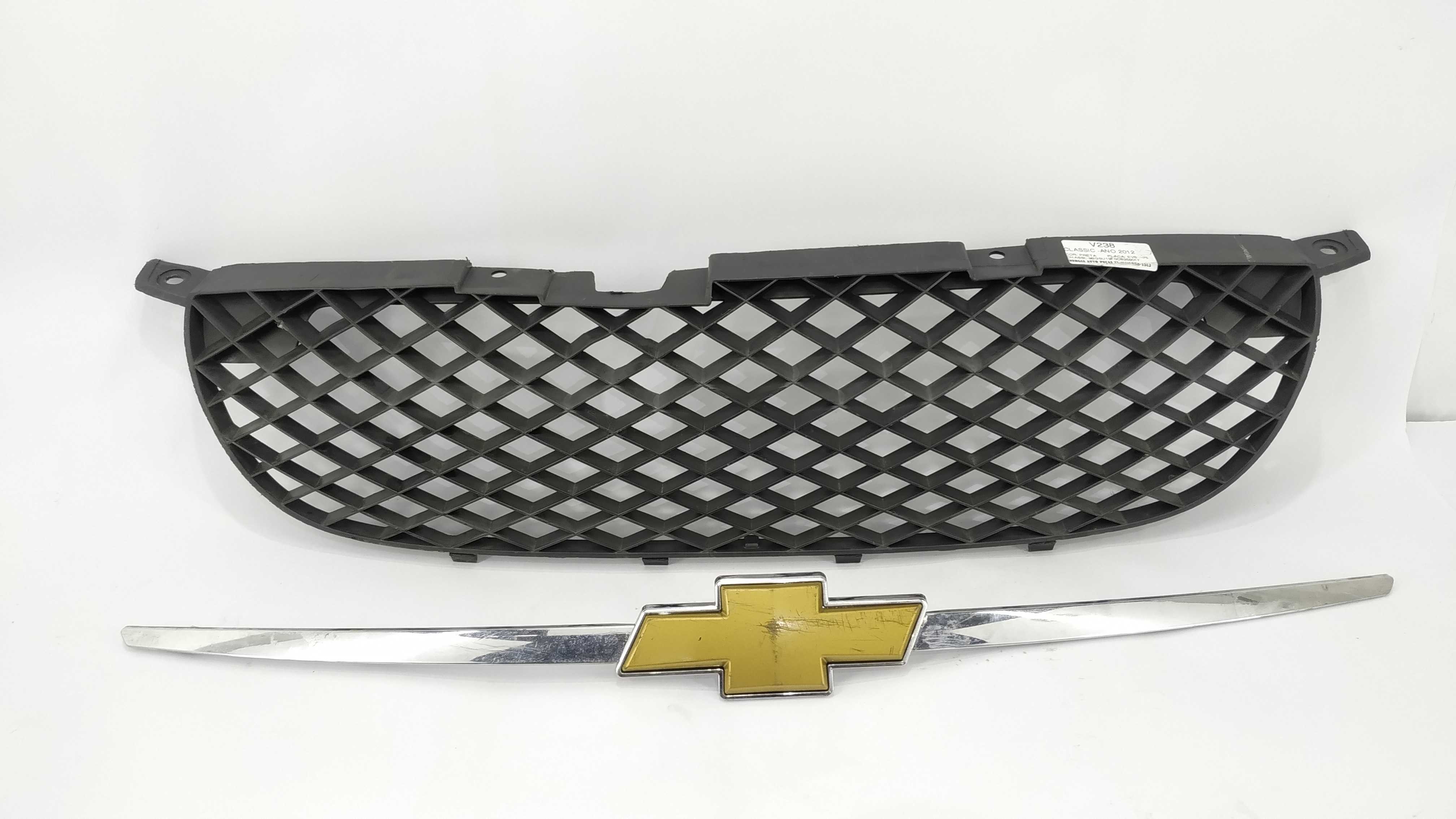 Grade Do Parachoque Gm Corsa Classic 2012 C/ Emblema 4