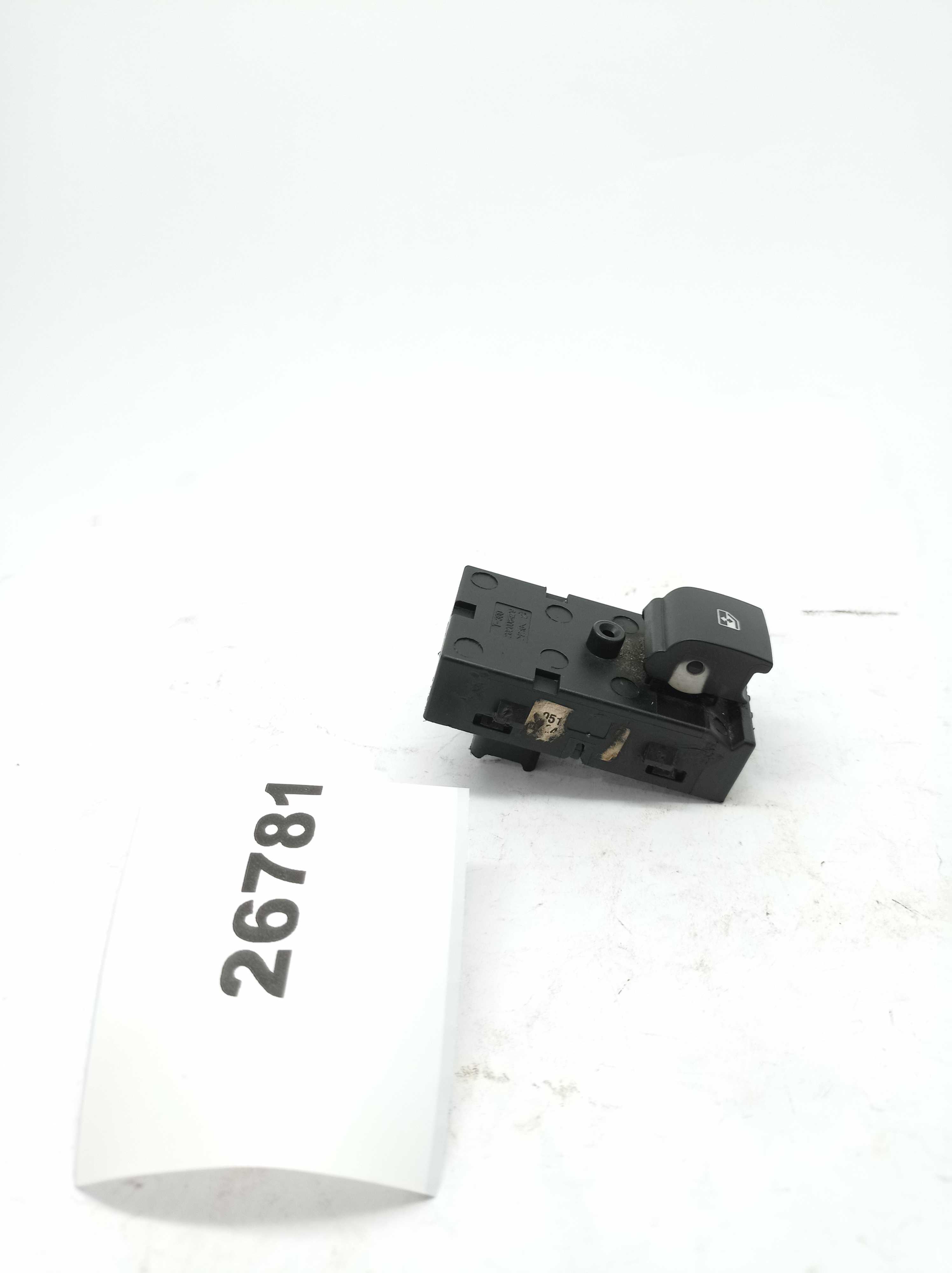 Botão Vidro Elétrico Traseiro Gm Onix Spin 95188249 E26781