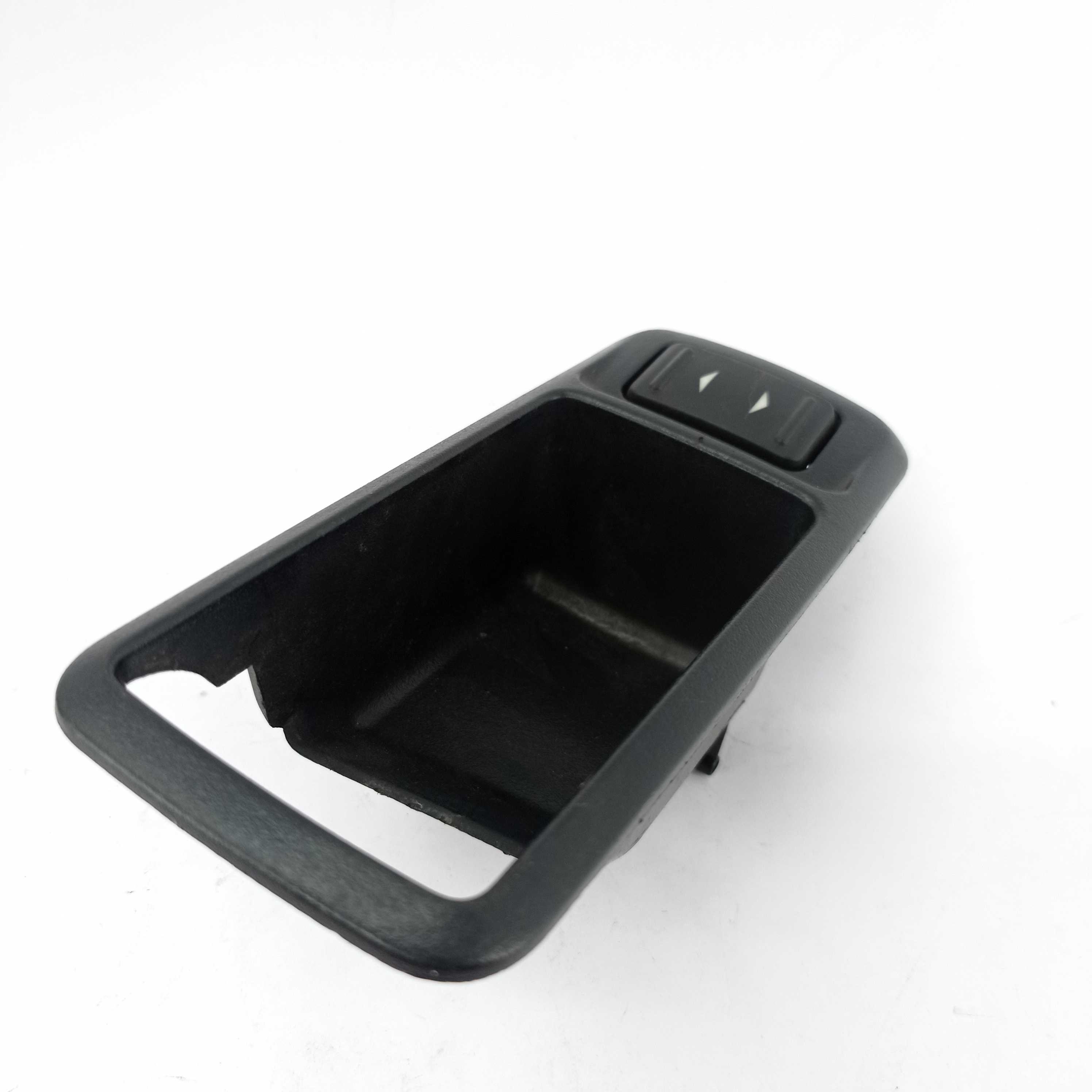 Moldura Botão Tras/esq Ford Focus 3m51226a37 E20497