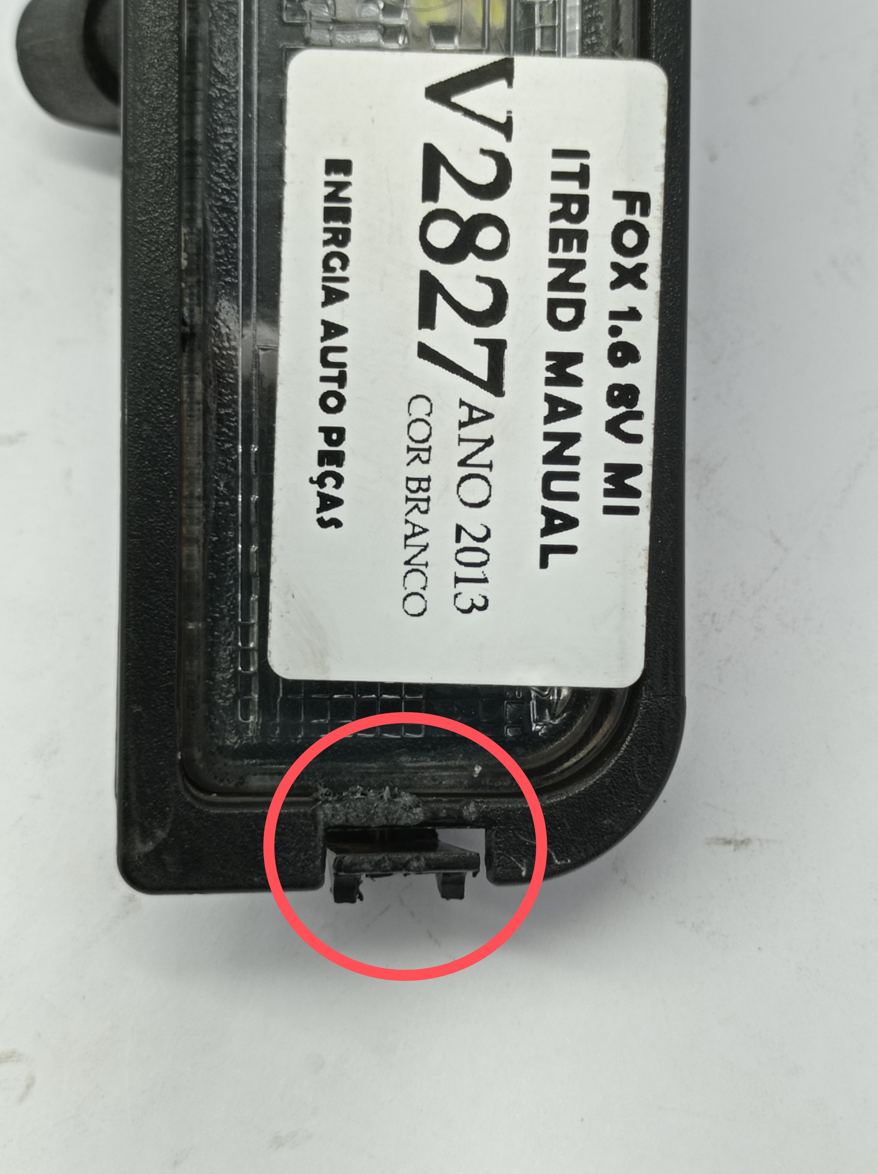 Lanterna Luz de Placa Traseira Volks Fox 2010/14 Avaria