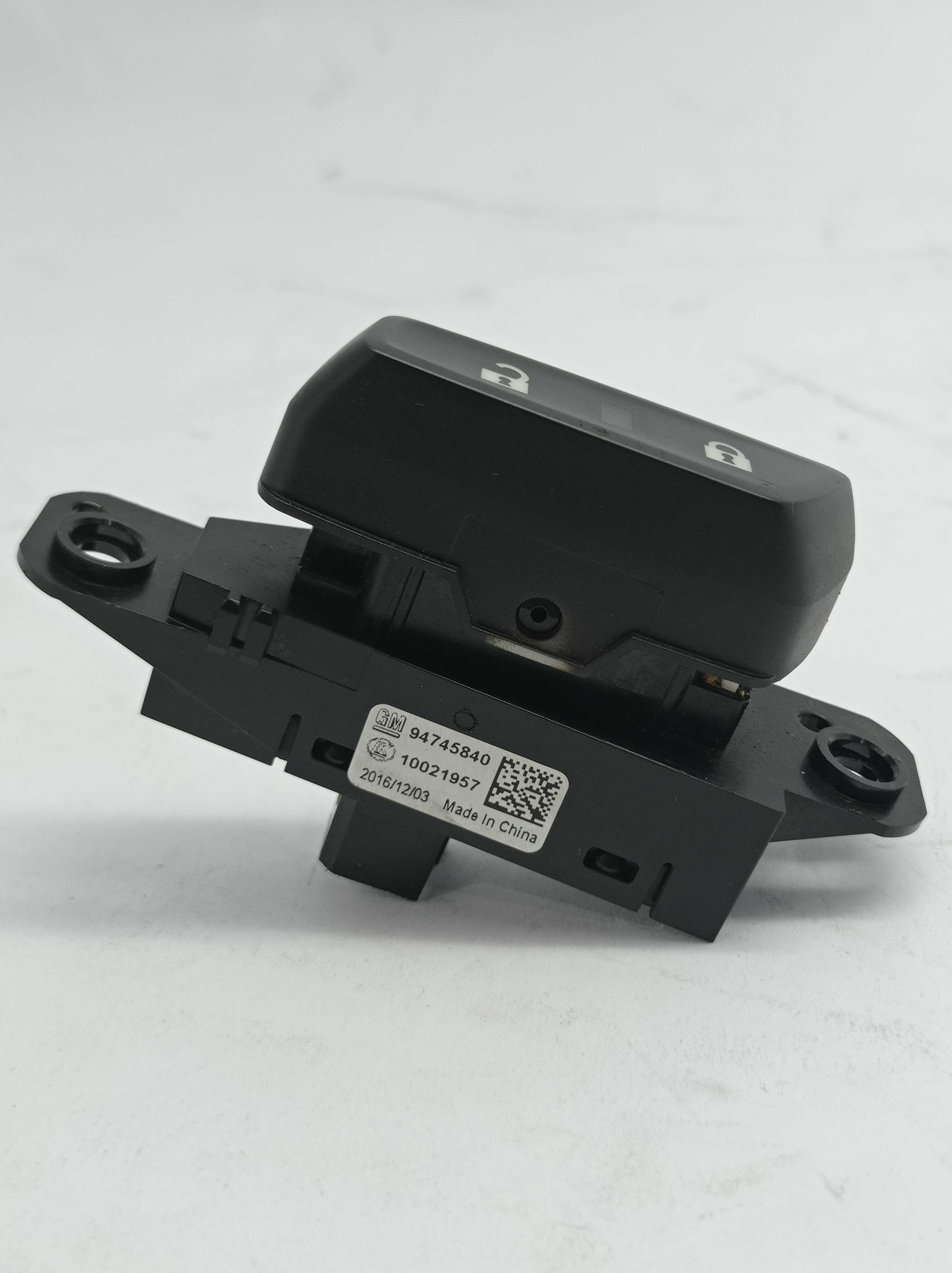 Interruptor Trava/destrava Das Portas Gm Cobalt/spin -19123 3