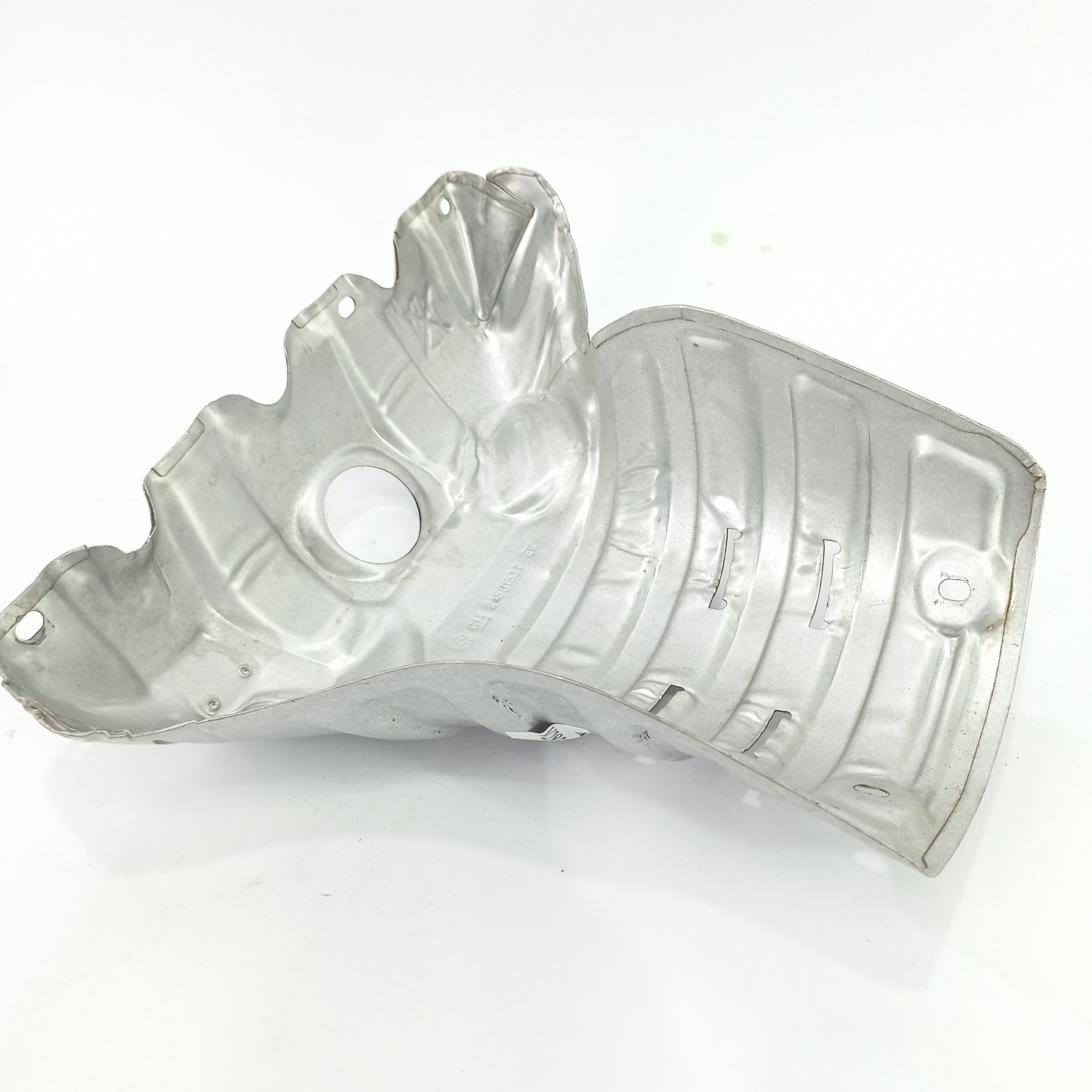Defletor De Calor Escapamento Gm Onix 24581537 E23949 3