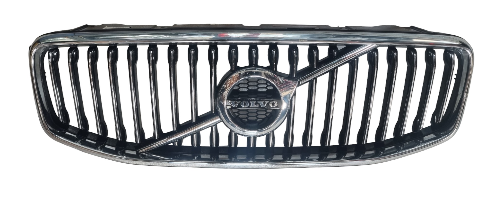 Grade Frontal Volvo Xc60 2017 C/detalhe 1