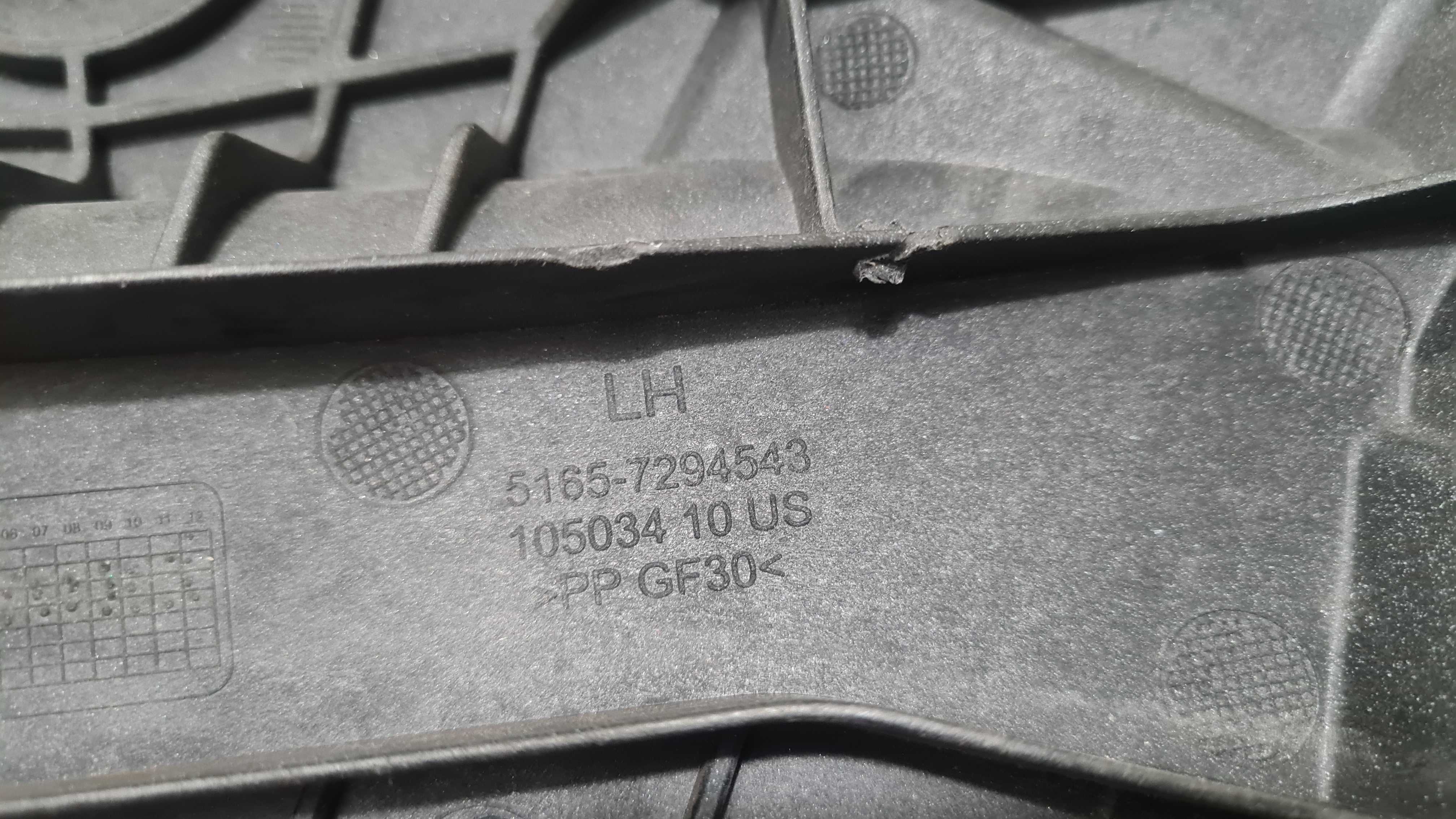 Guia Suporte Parachoque Esquerdo Bmw X5 2014 2016 2018 7