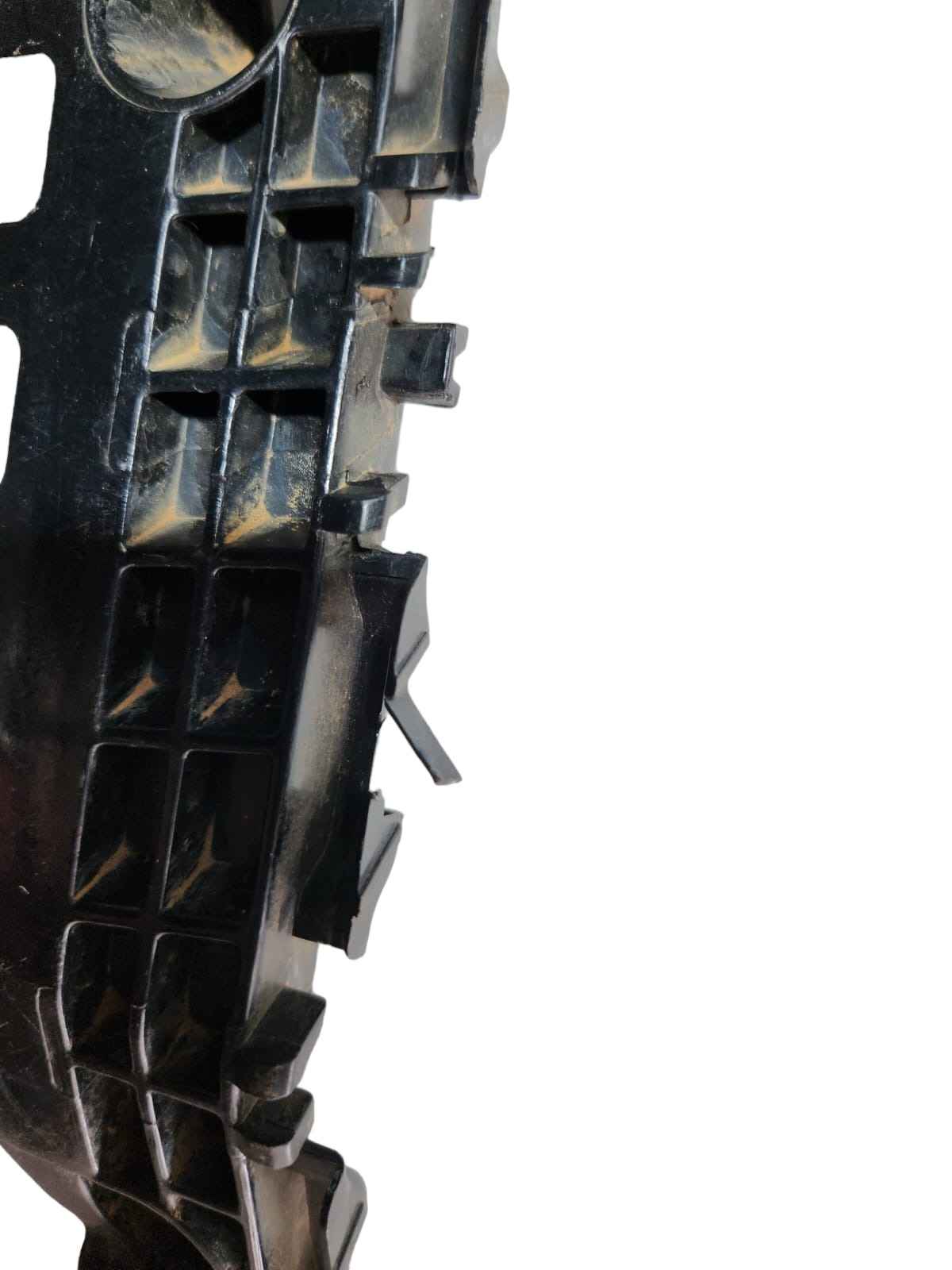 Guia Parachoque Traseiro Esquerdo Toyota Corolla 2014 Detalh 3