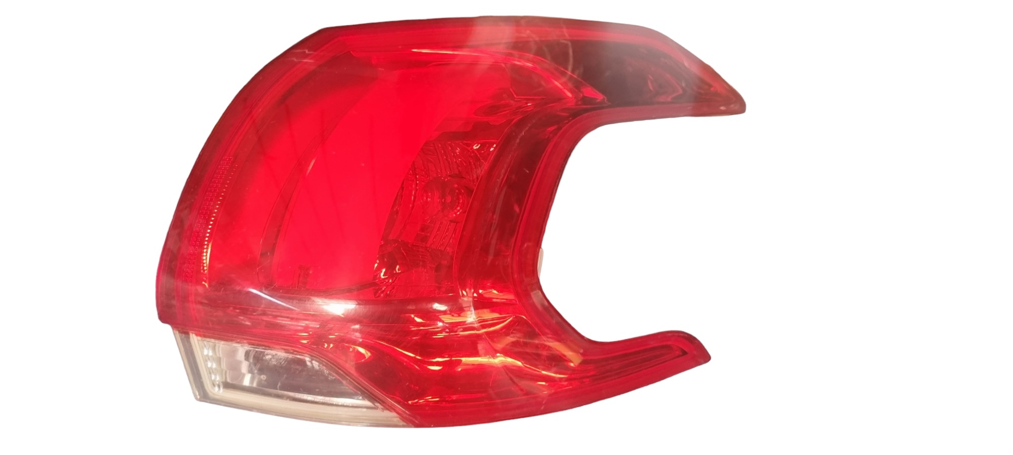 Lanterna Direita Peugeot 2008 2015 2018 2019 Recuperado  Direito/passageiro Vermelho 1