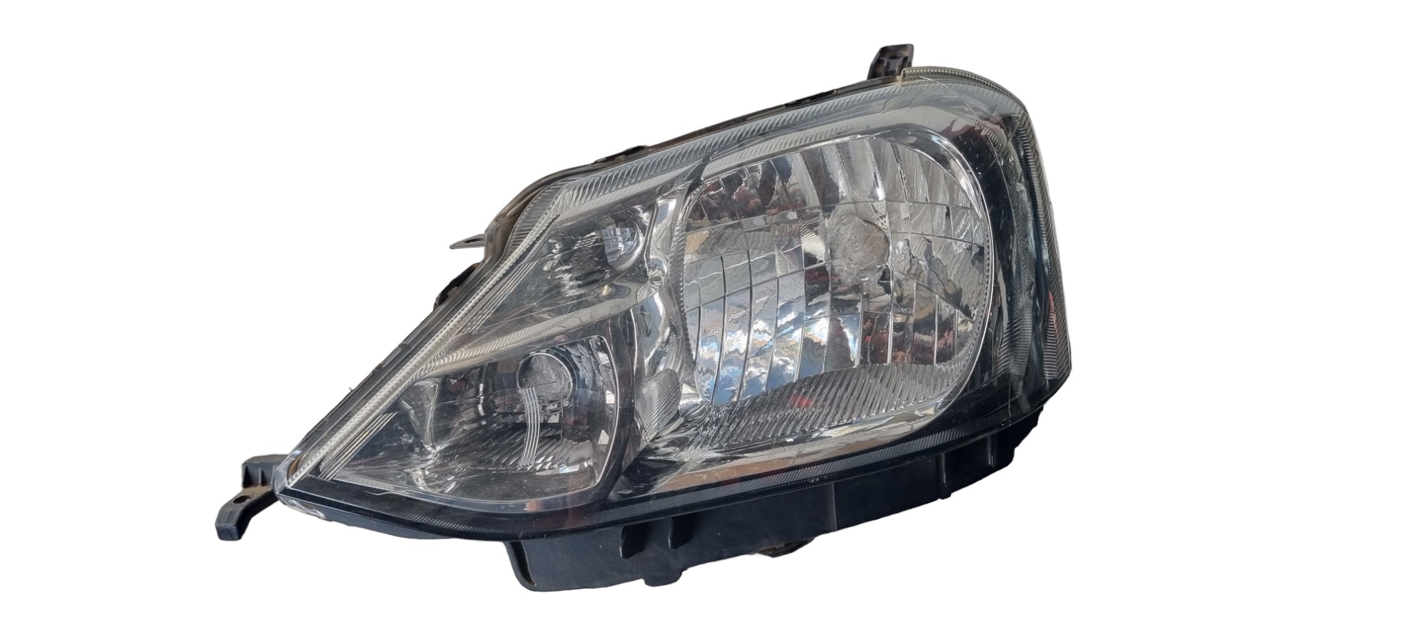 Farol Esquerdo Toyota Etios 2012 2014 2015 2016 Recuperado  Esquerdo/motorista