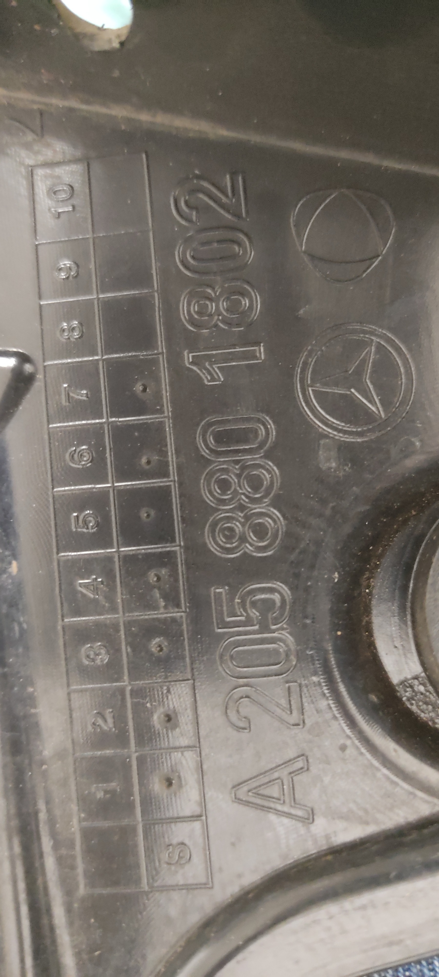 Guia Direito Parachoque Traseiro Mercedes C180 C200 2015 3
