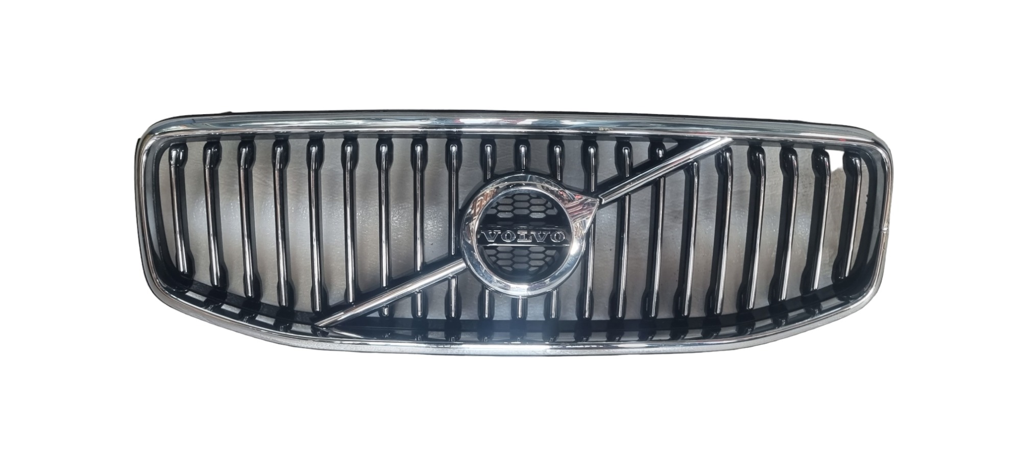 Grade Frontal Volvo Xc60 2017 C/detalhe 2