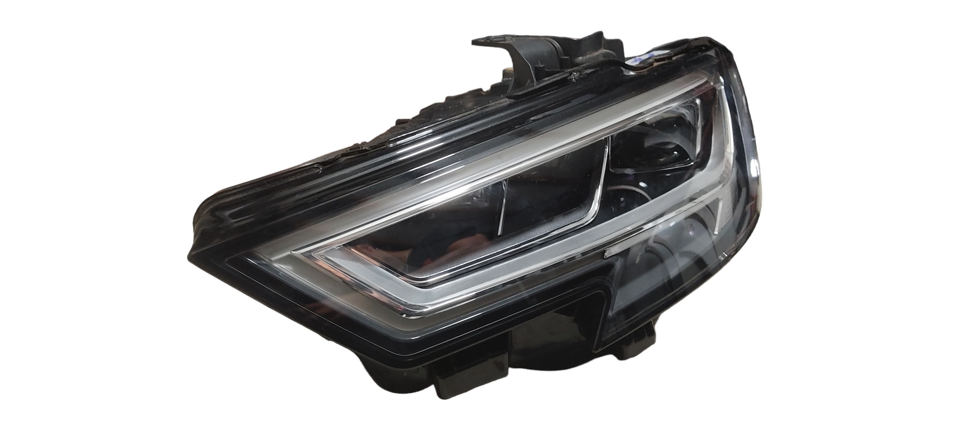Farol Esquerdo Audi A3 2017 2019 Detalhe Lente Esquerdo