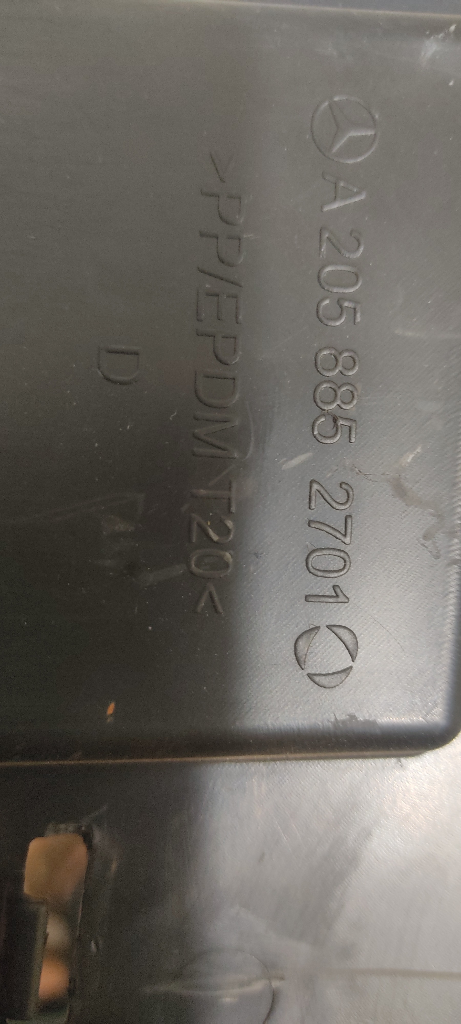 Grade Inferiror Mercedes W205 C200 5