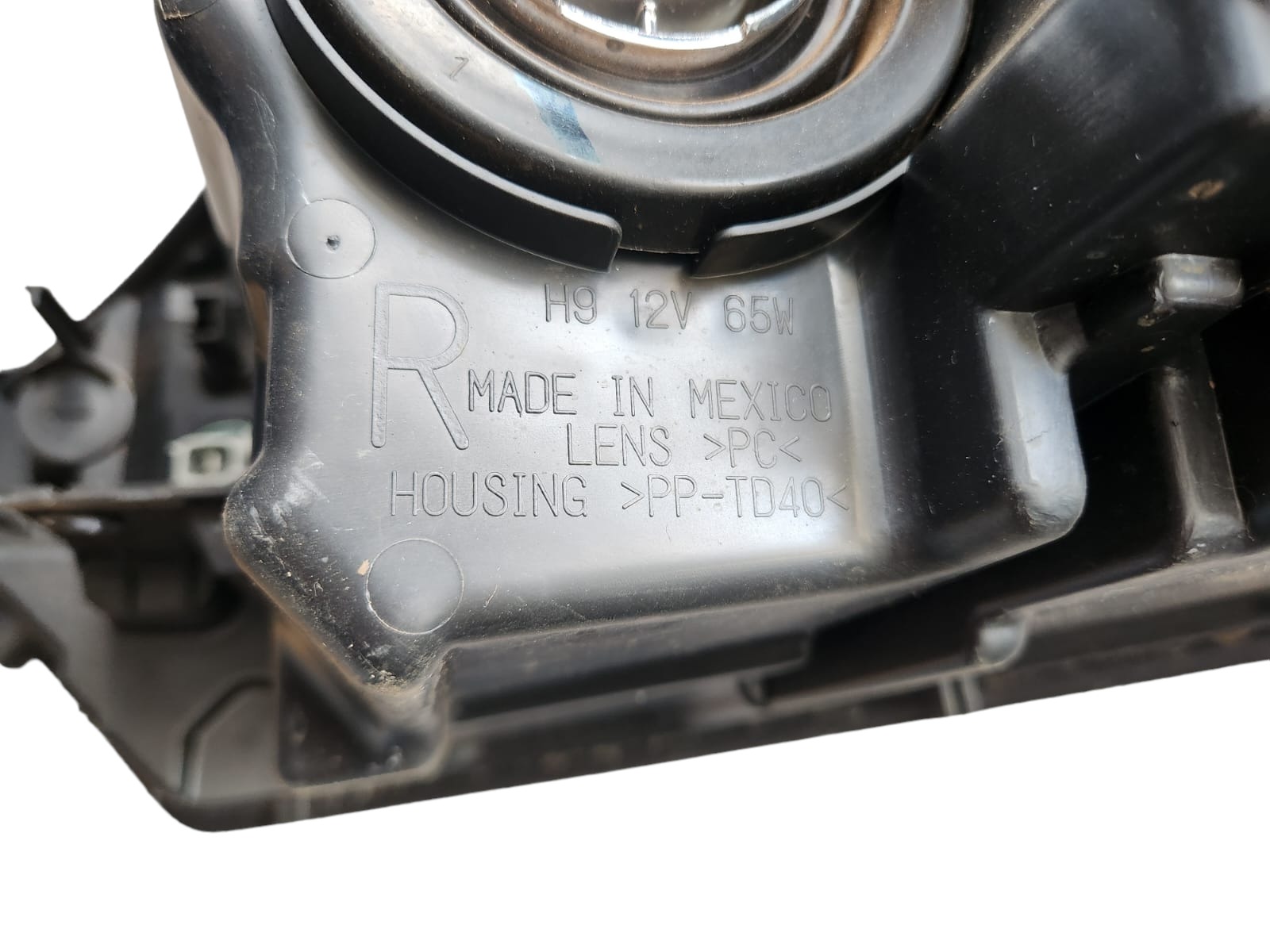 Farol Direito Nissan Kicks 2018  Recuperado