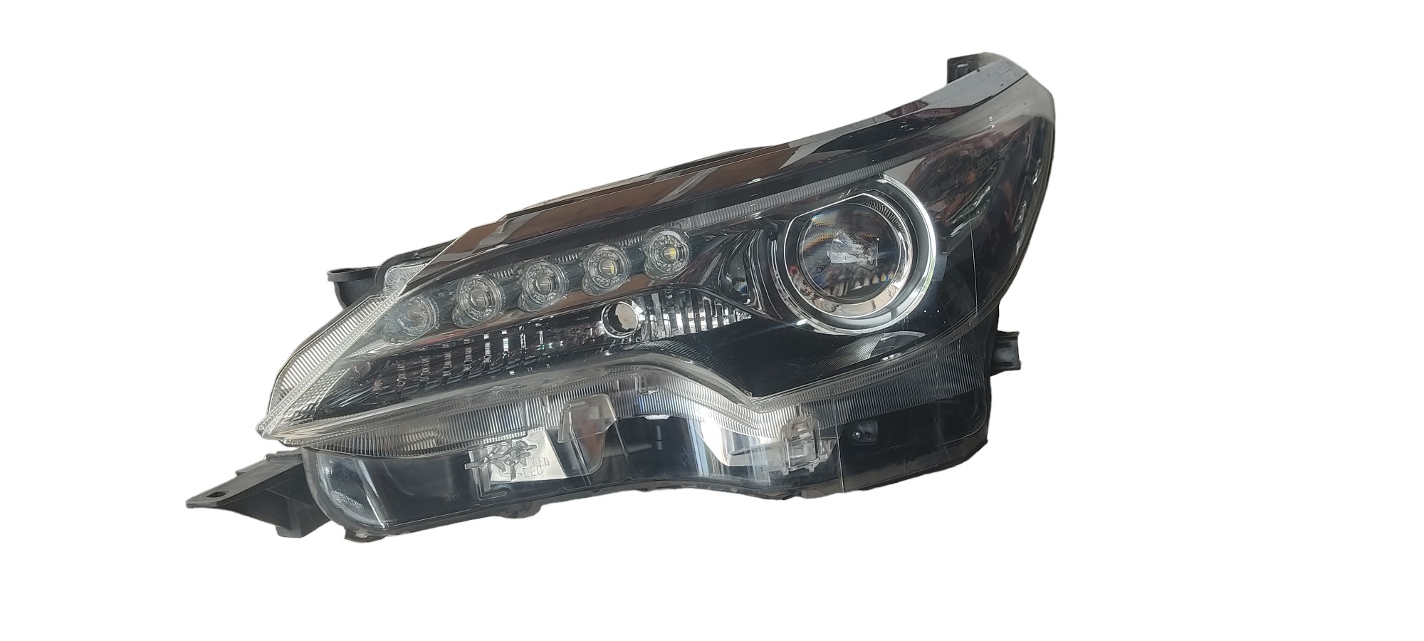 Farol Esquerdo Toyota Sw4 C/led 2018 Recuperado Esquerdo