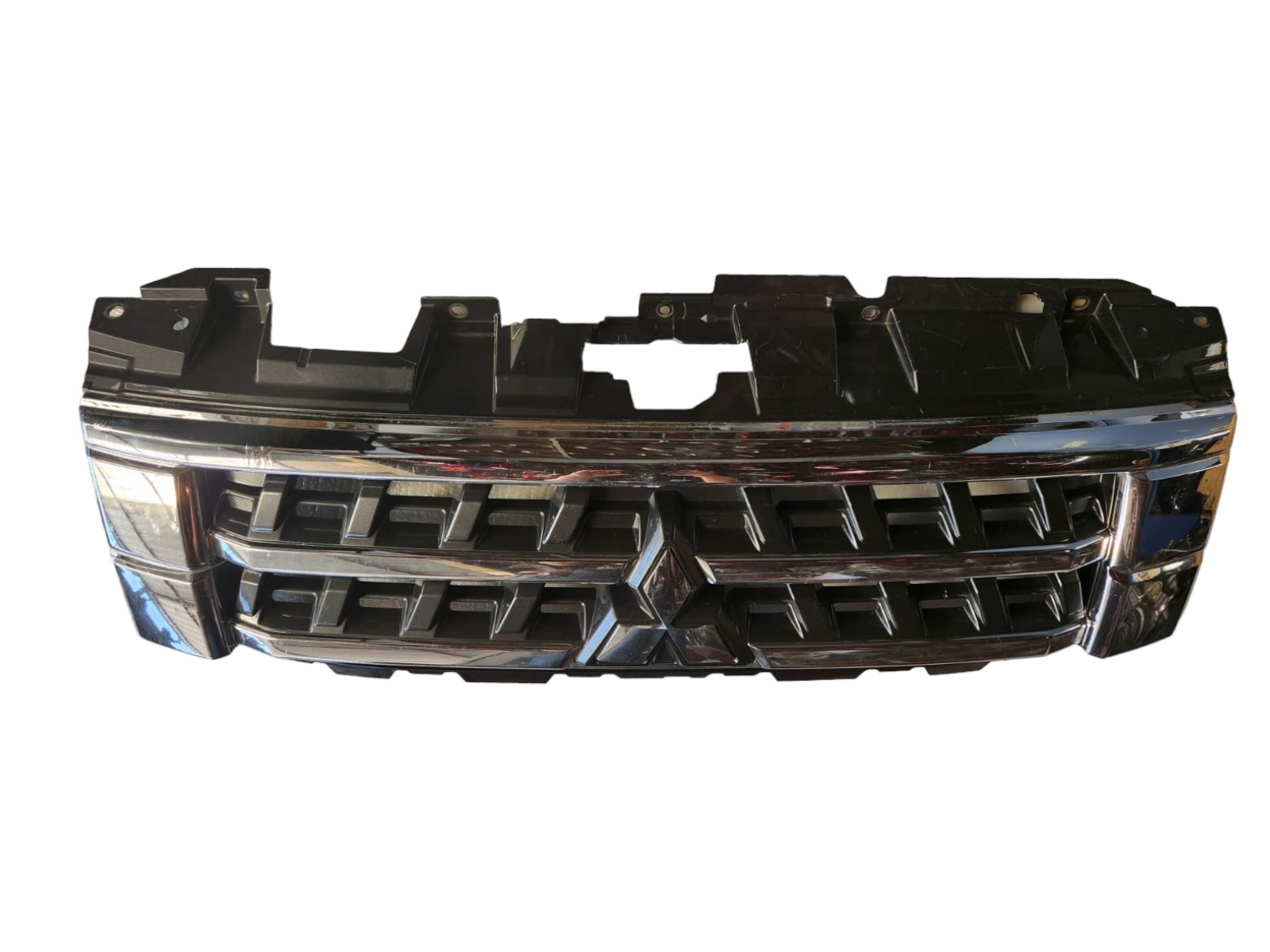 Grade Mitsubishi Pajero Full 2014 Com Detalhe 3