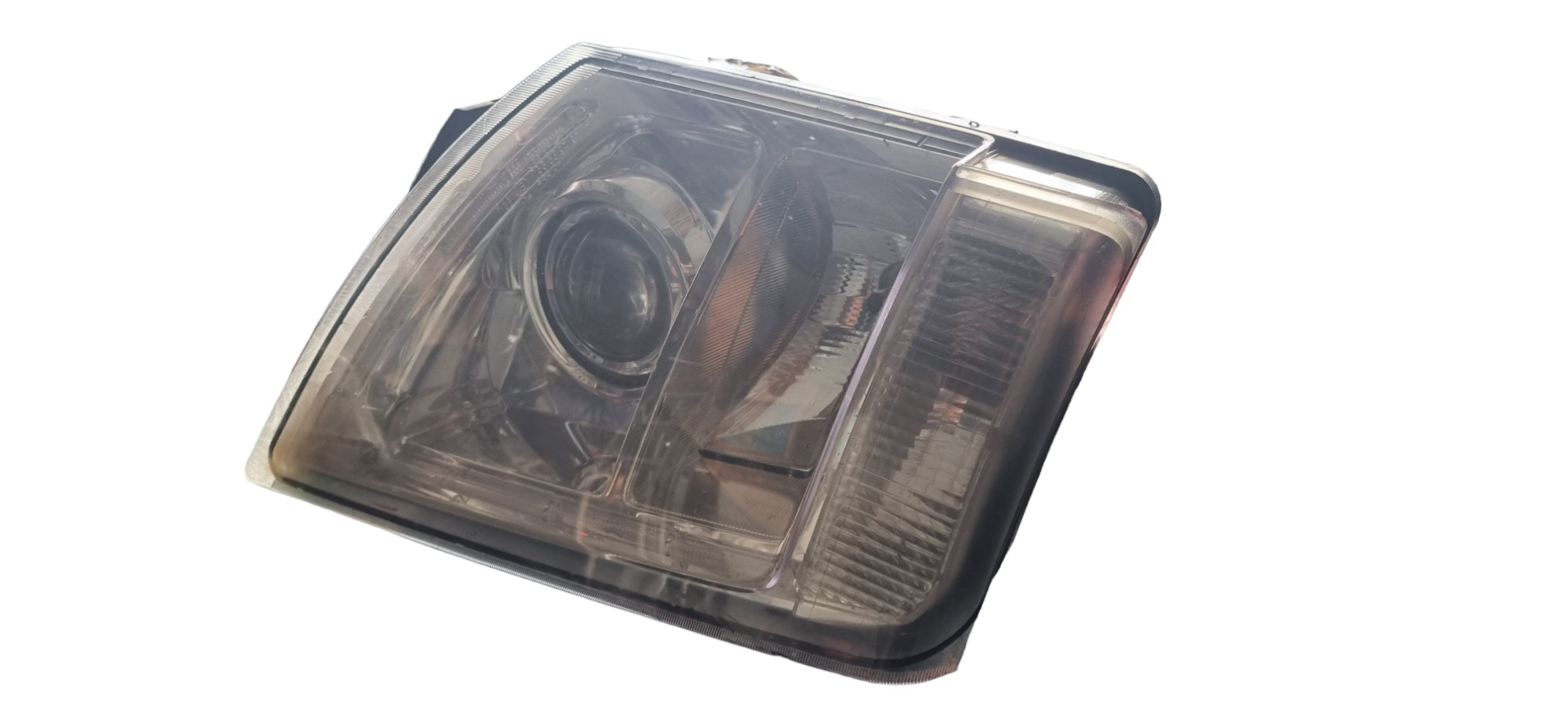 Farol Direito Volvo Fh 2010 2014 C/detalhe