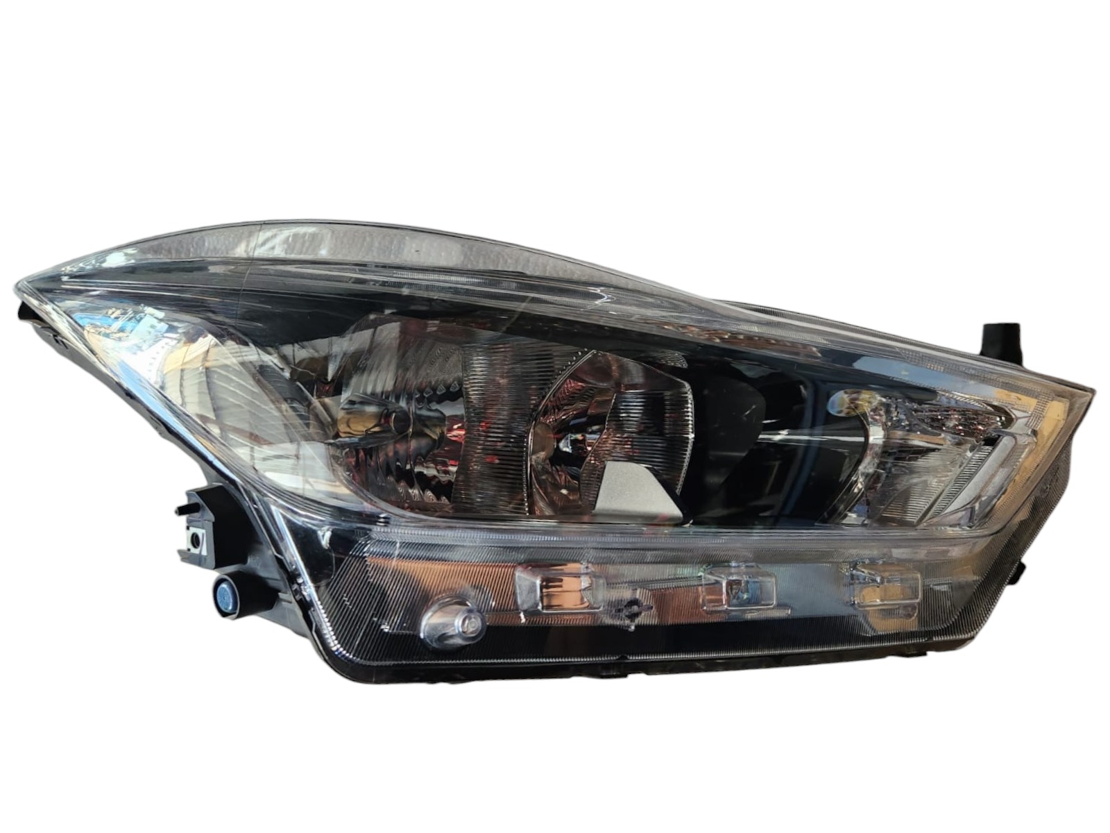Farol Direito Nissan Kicks 2018 Sem Led recuperado
