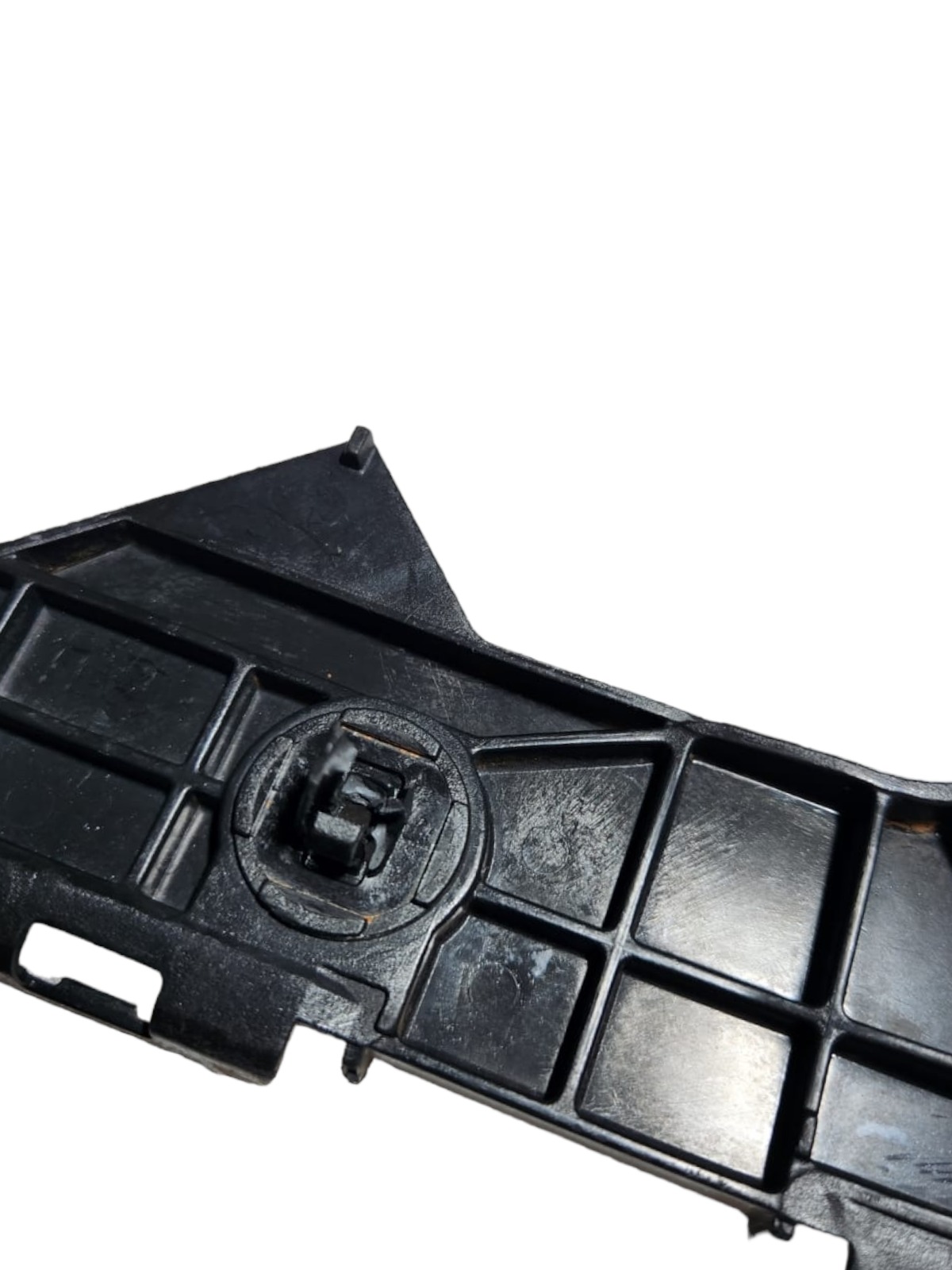 Guia Parachoque Traseiro Direito Toyota Corolla 2009 Detalhe 4
