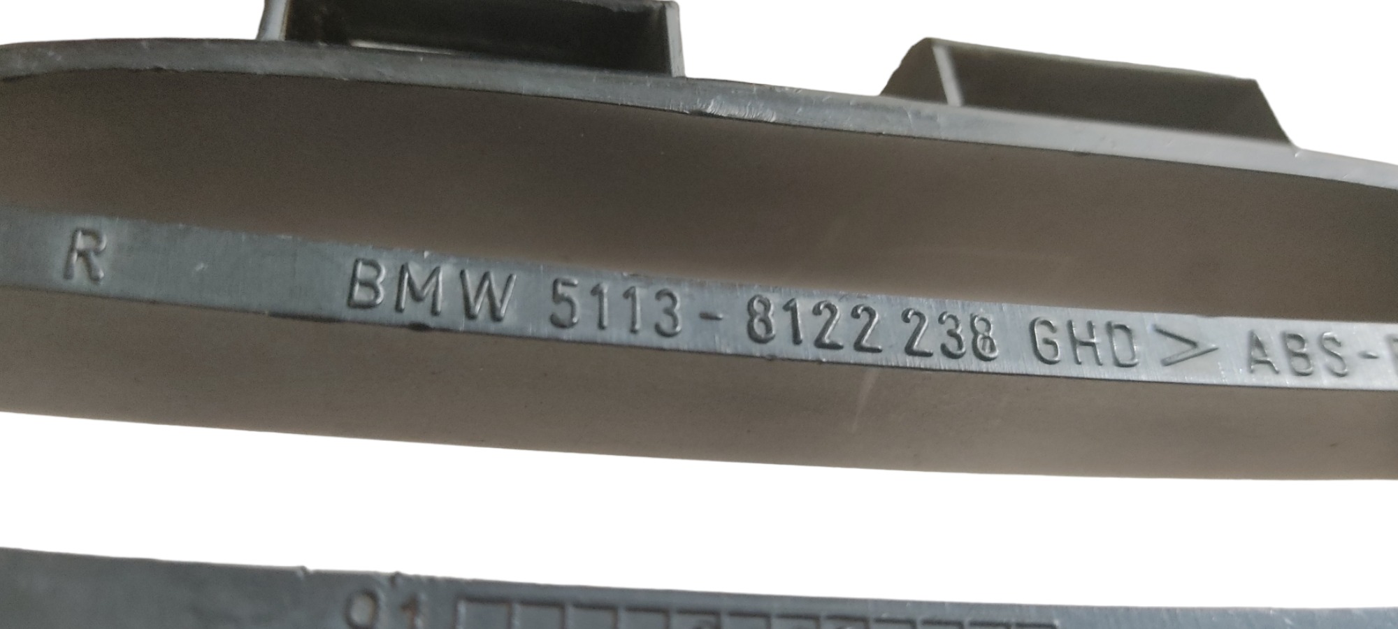 Grade Superior Direita Bmw 320 325 1997 1999 C/detalhe Preto 4
