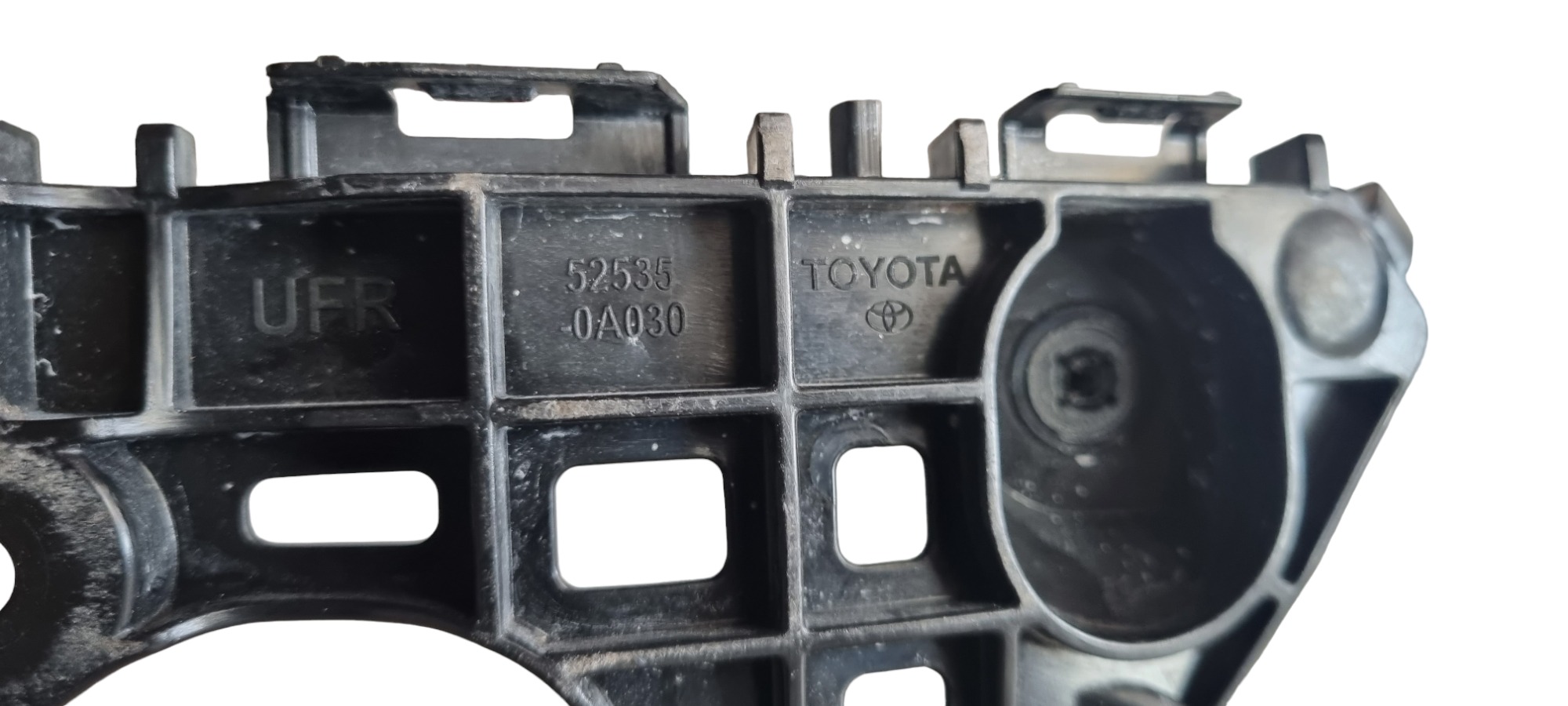 Guia Parachoque Dianteiro Direito Toyota Cross 2020 2022 3