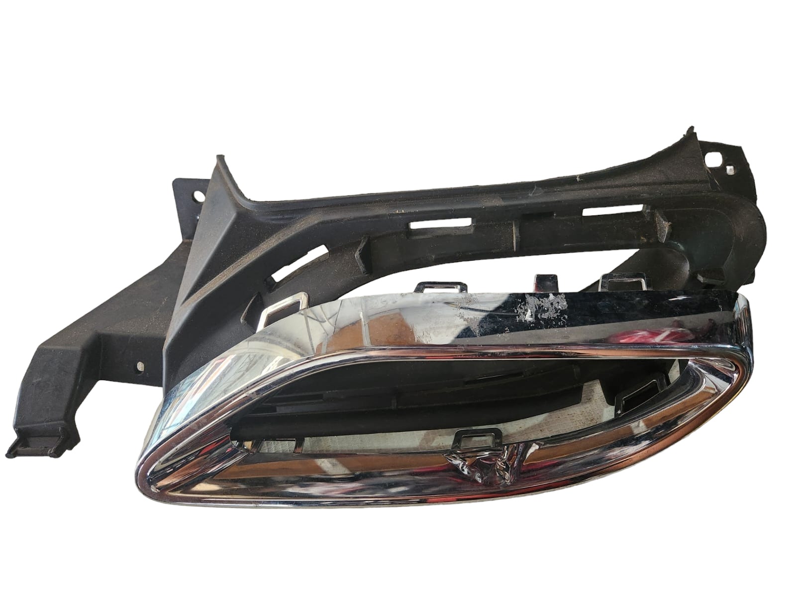 Moldura Escapamento Esquerda Mercedes C180 C200 2015 2016