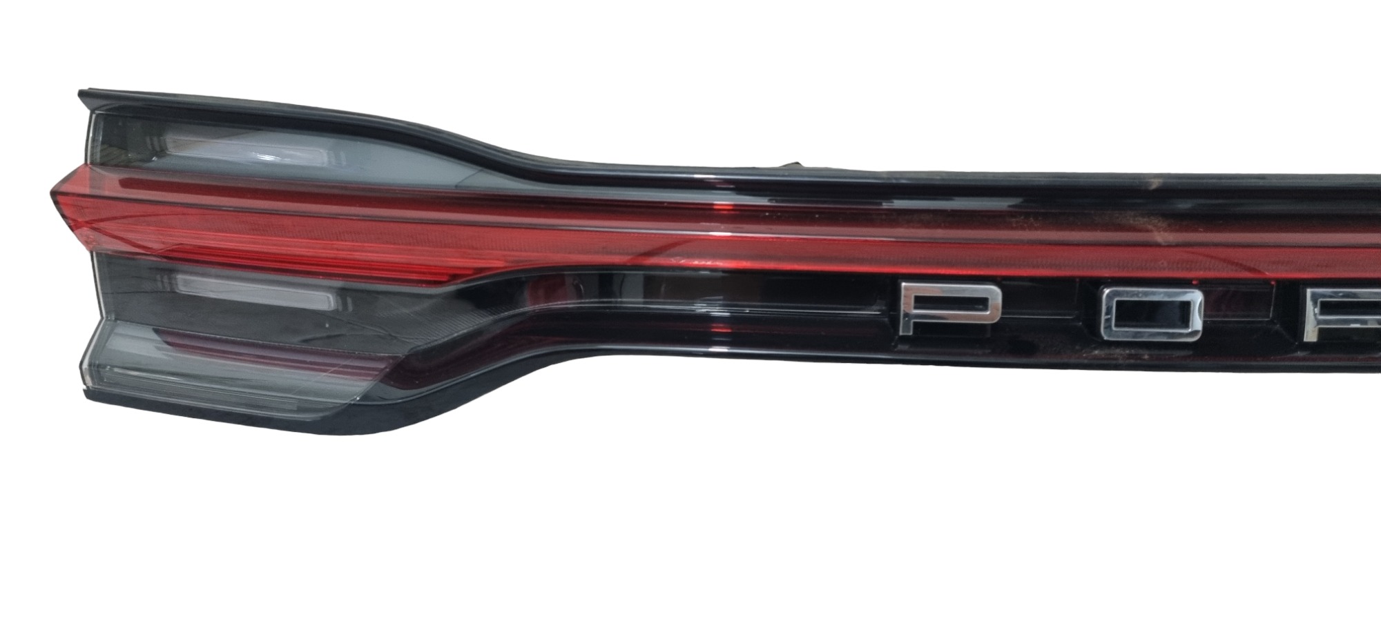 Lanterna Central Tampa Mala Porsche Macan  2019 2020 Direito Vermelho 2