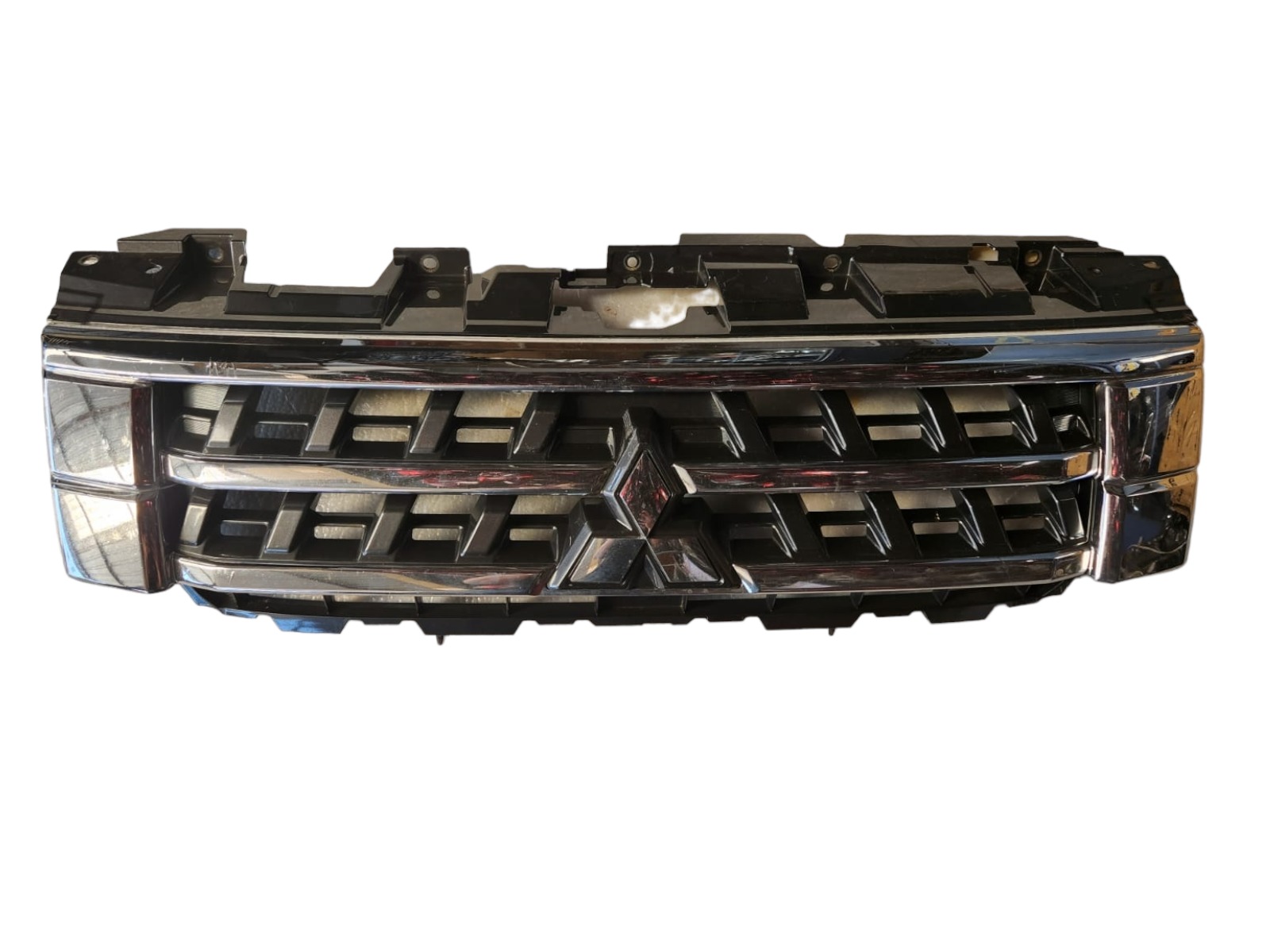 Grade Mitsubishi Pajero Full 2014 Com Detalhe 2