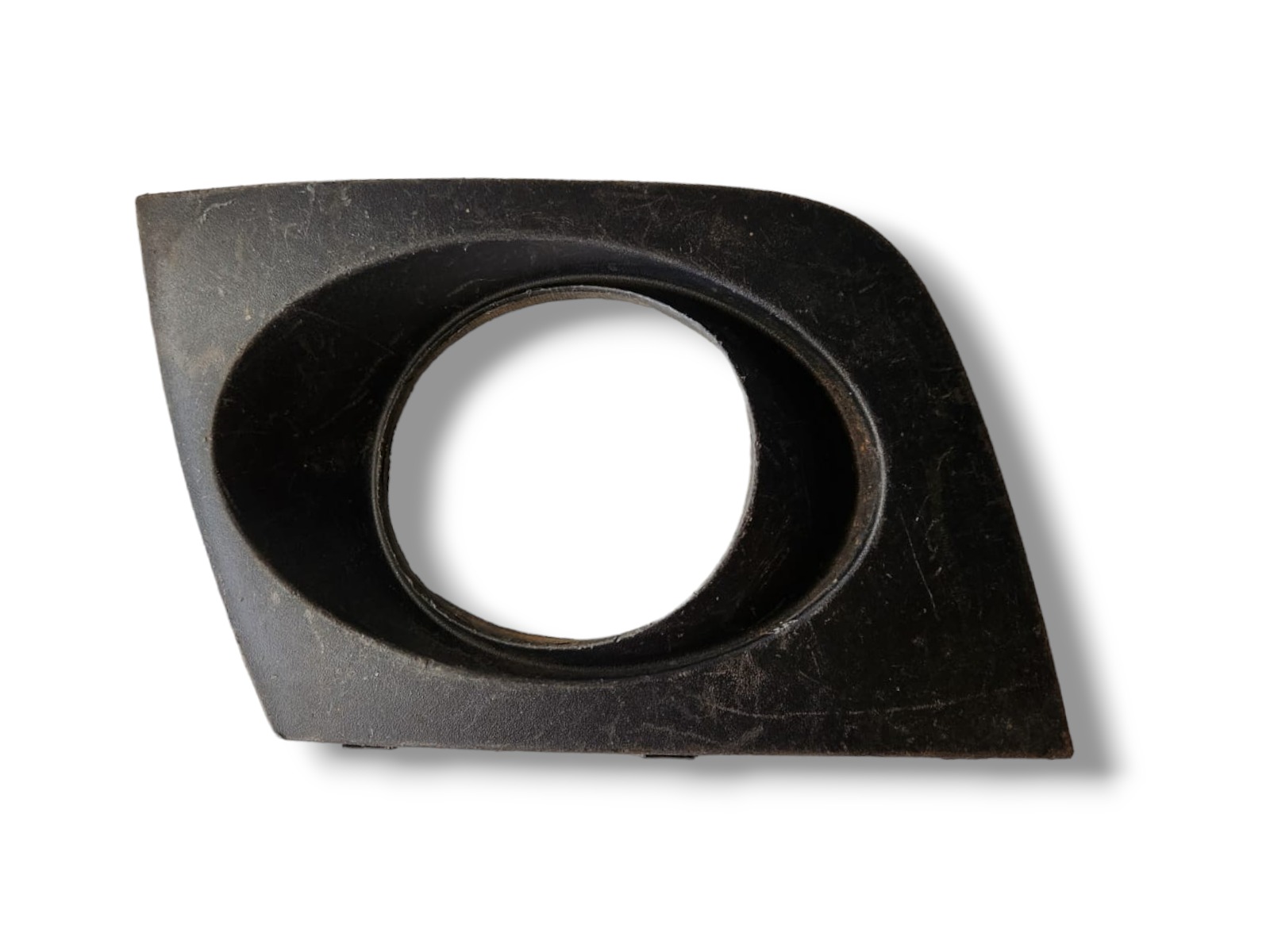 Moldura Milha Esquerda Gm Agile 2010 2012 2013 – Preto – Esquerdo