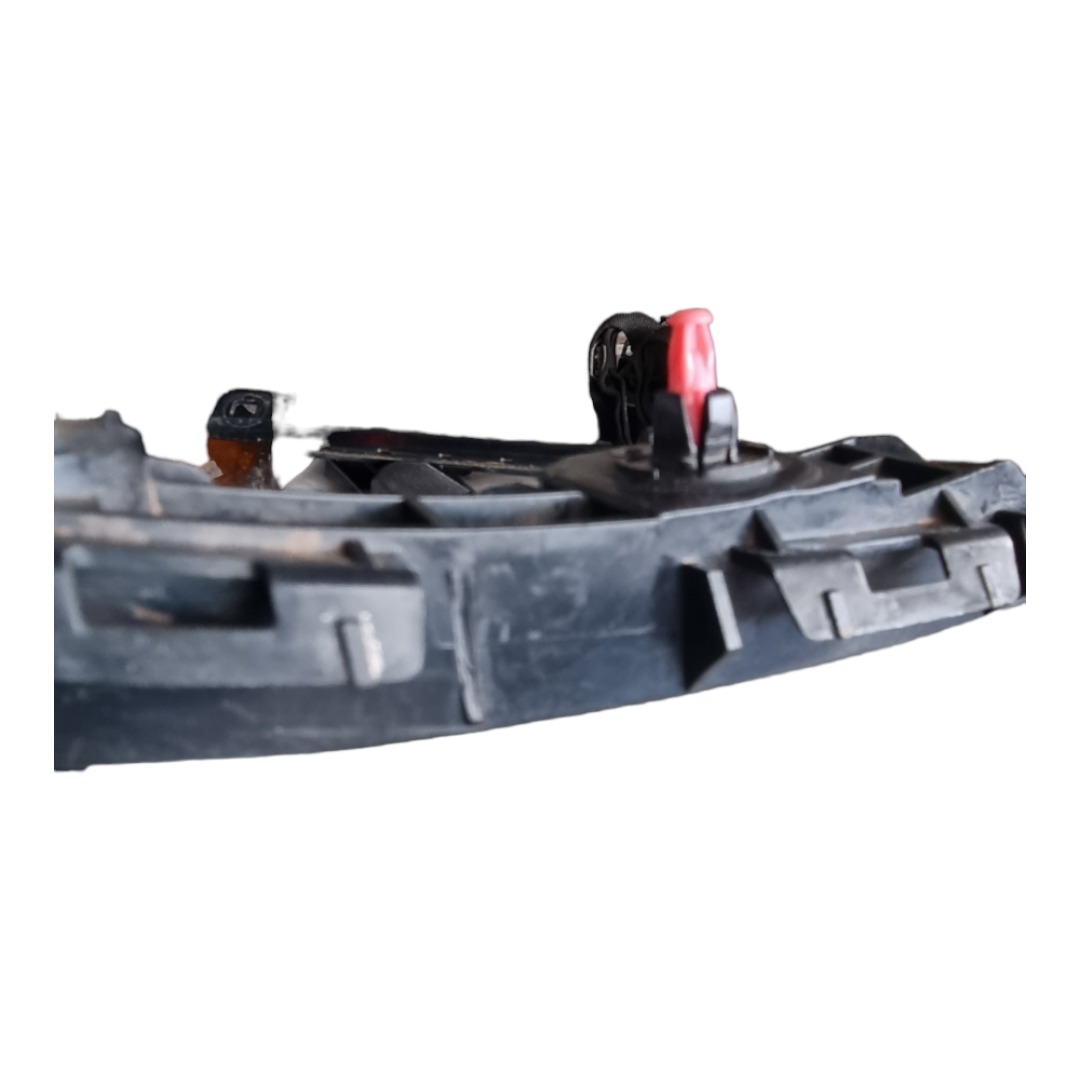 Guia Parachoque Esquerdo Toyota Rav4 Detalhe 4