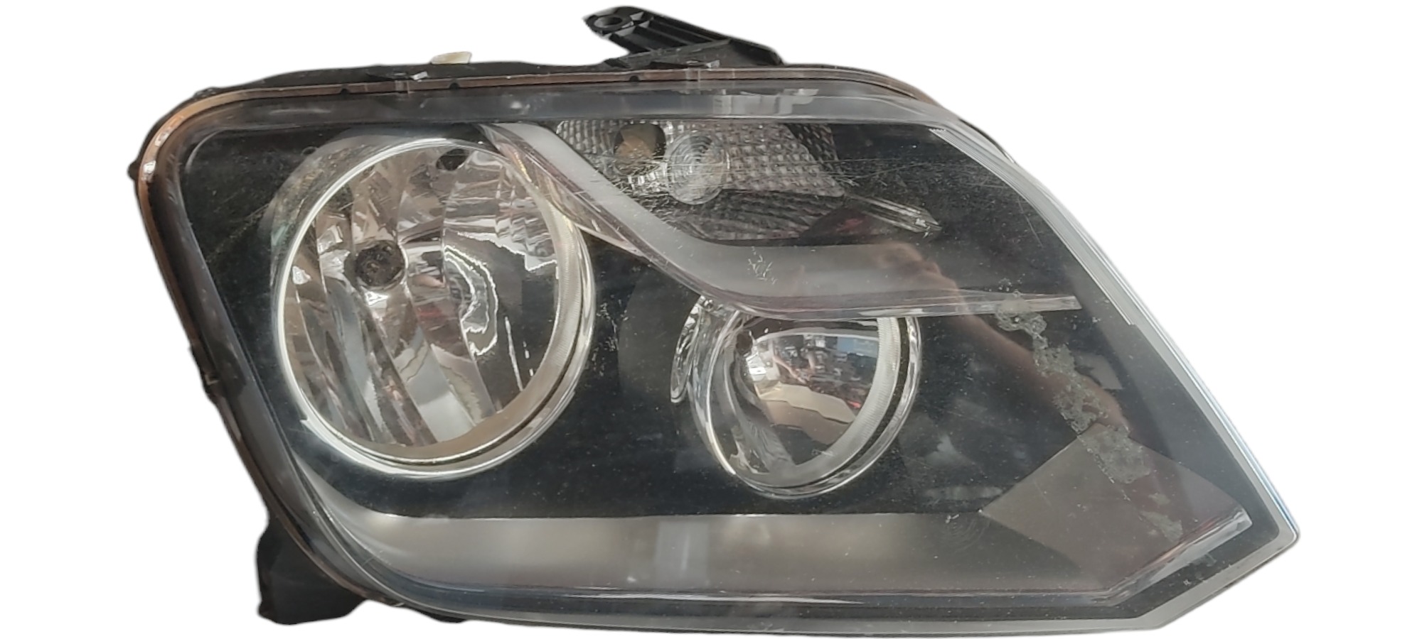Farol Direito Volkswagen Amarok 2010 2014 Recuperado Esquerdo