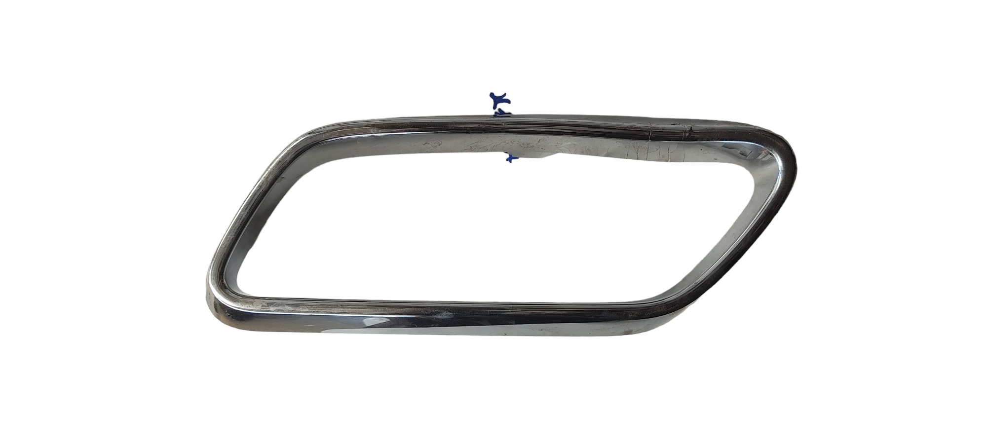 Friso Do Escapamento Mercedes C180 C200 2022 Com Detalhes
