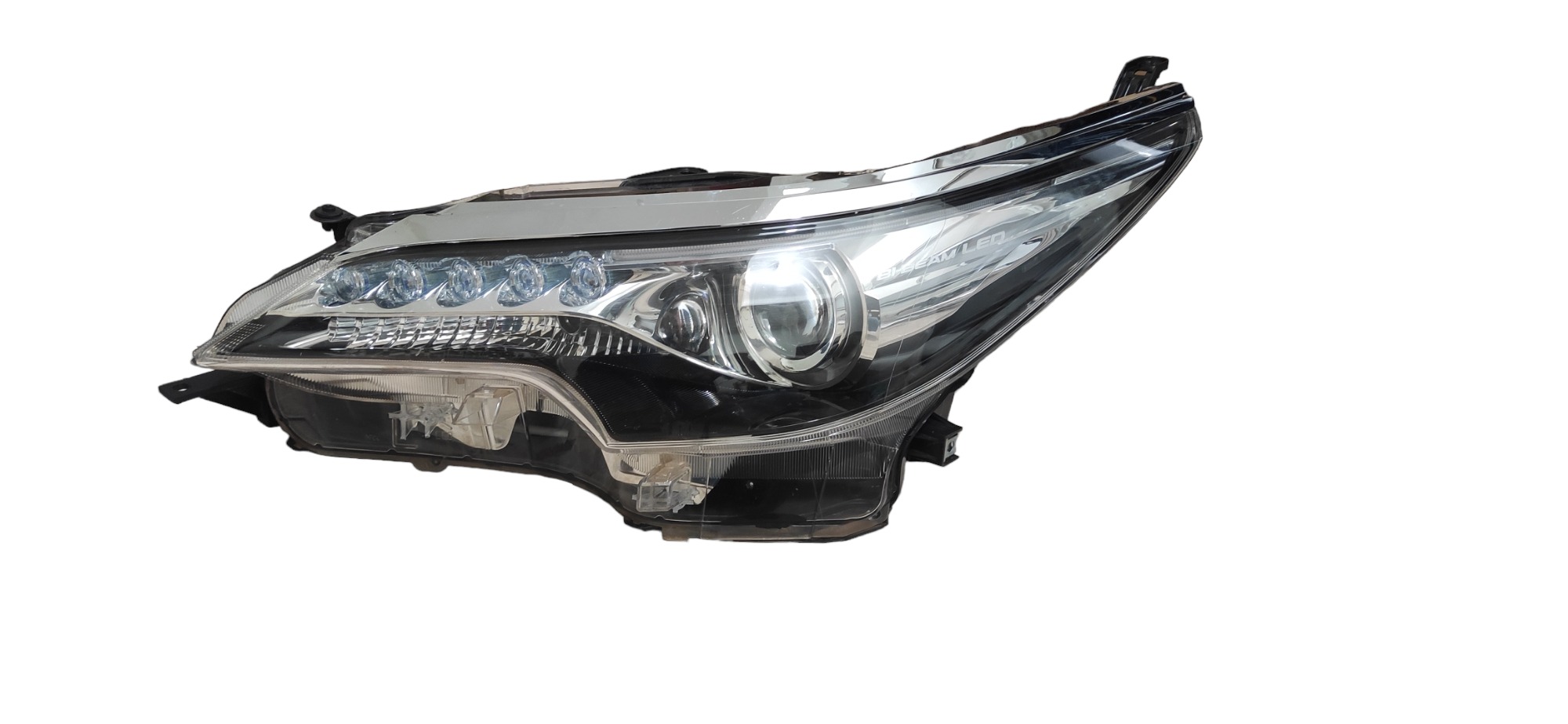 Farol Esquerdo Toyota Sw4 2017 2018 2019 2020 Recuperado Esquerdo
