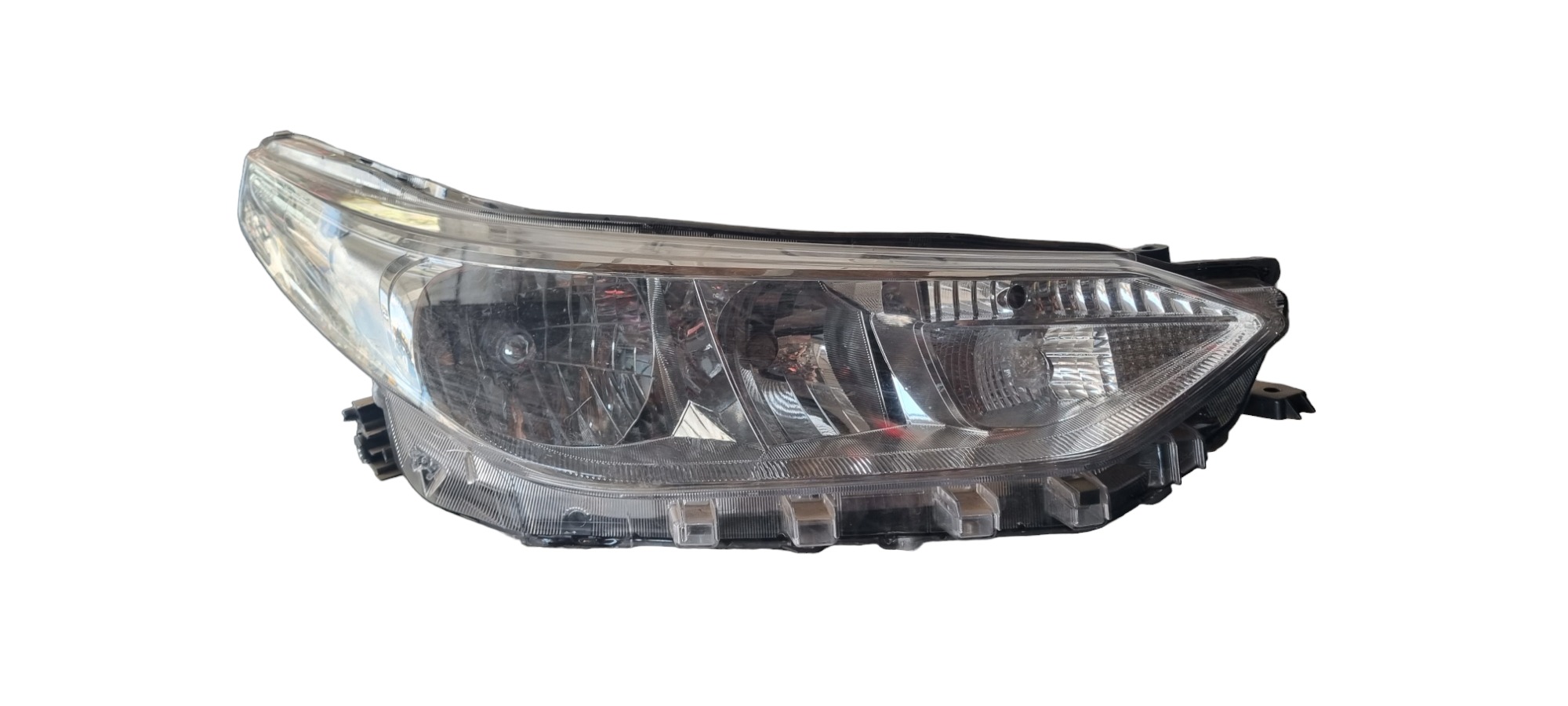Farol Direito Toyota Yaris 2018 2019 2021 Recuperado  Direito
