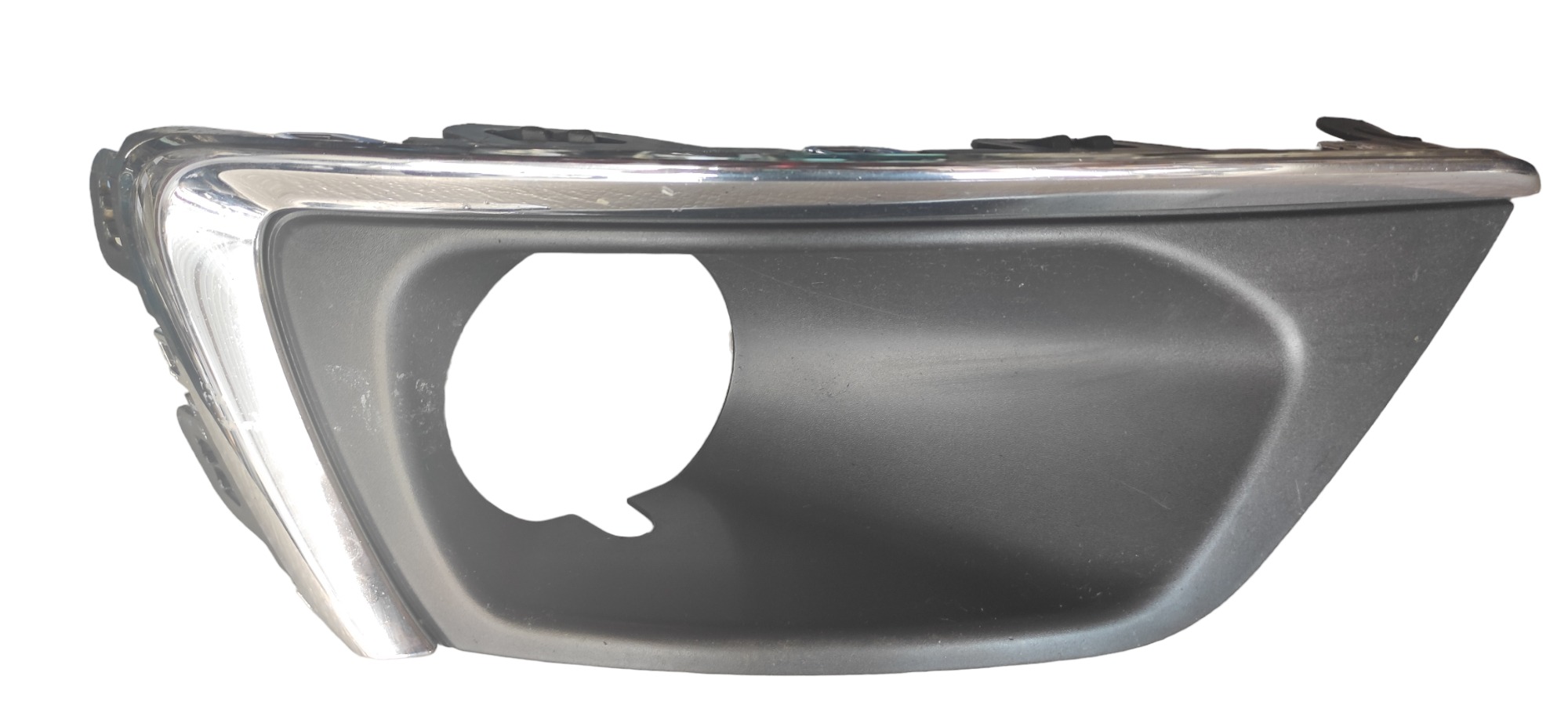 Grade Farol Milha Esquerdo Chevrolet Cobalt 2017 Detalhe Preto Esquerdo