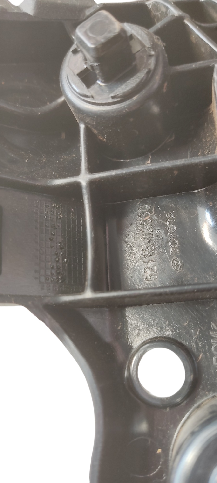 Guia Parachoque Direito Dianteiro Toyota Corolla 3