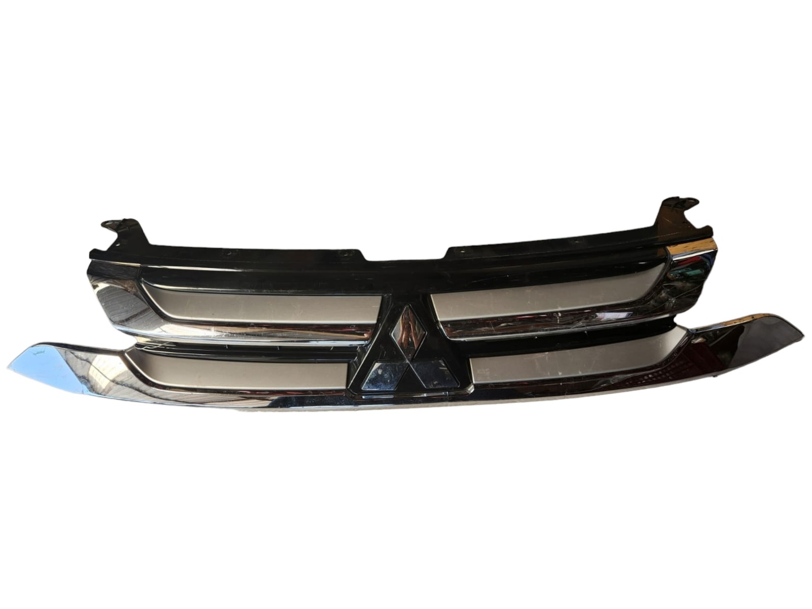 Grade Mitsubishi Outlander 2017 Com Detalhe Preto Mate – Preto – Mate 10