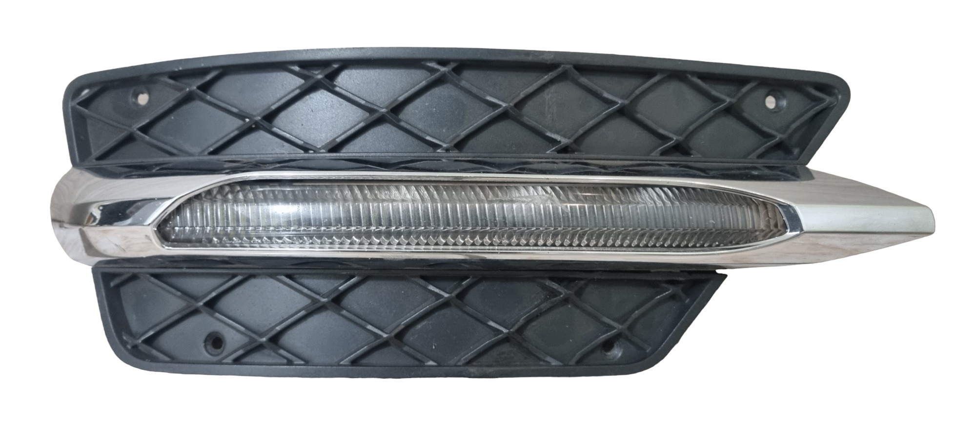 Grade  Milha Direito Mercedes Cgi C200 C250 2013 2014