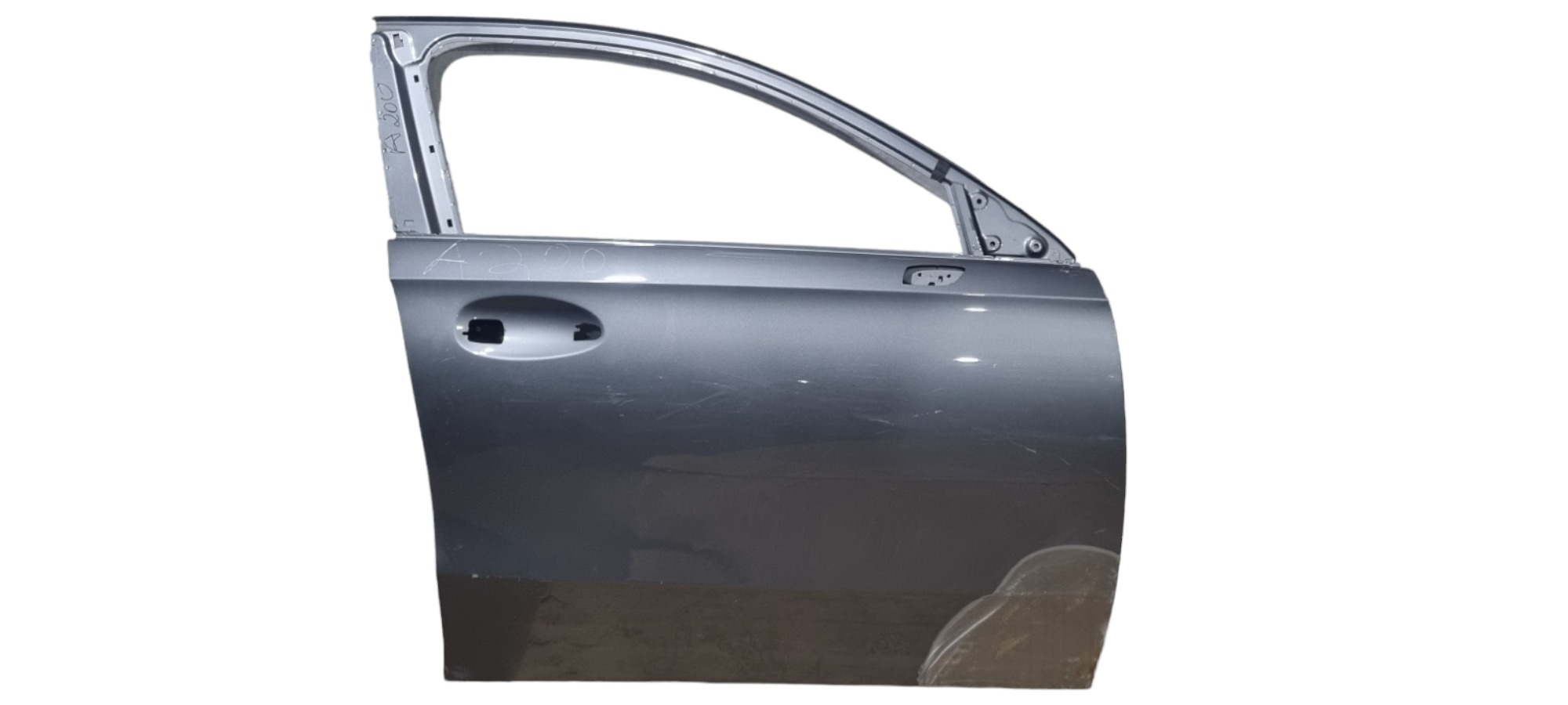 Porta Dianteira Direita Mercedes A200 2020 Recuperada  Dianteira Direto Cinza-escuro